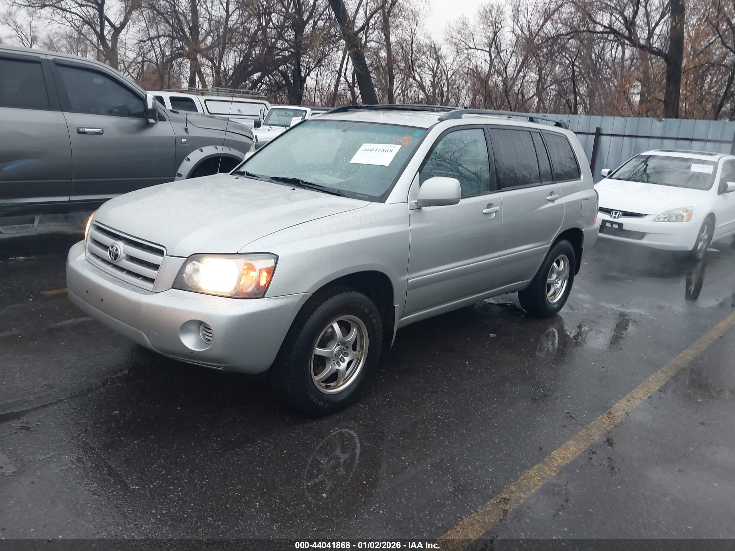 TOYOTA HIGHLANDER image 2
