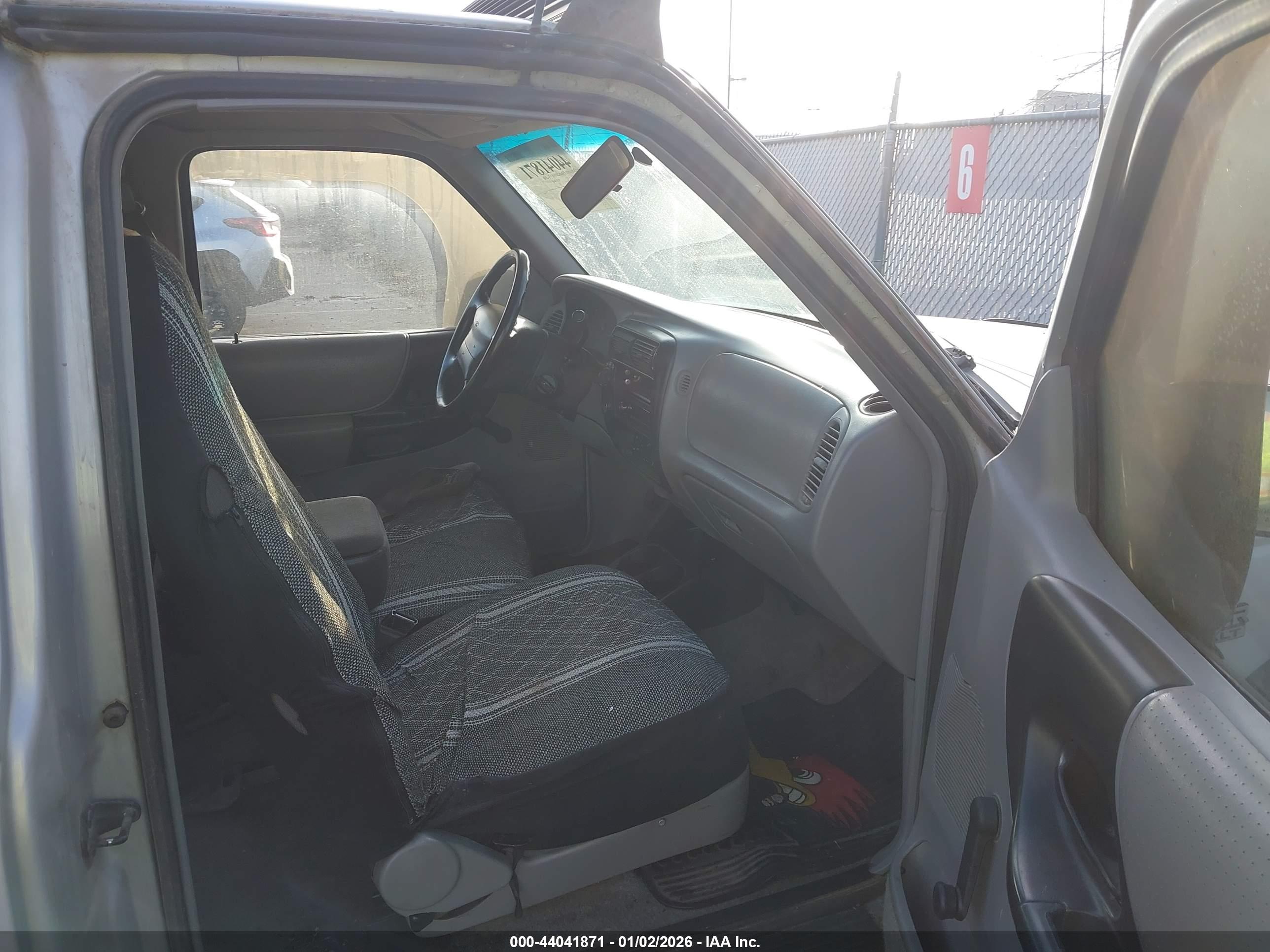 FORD RANGER image 5