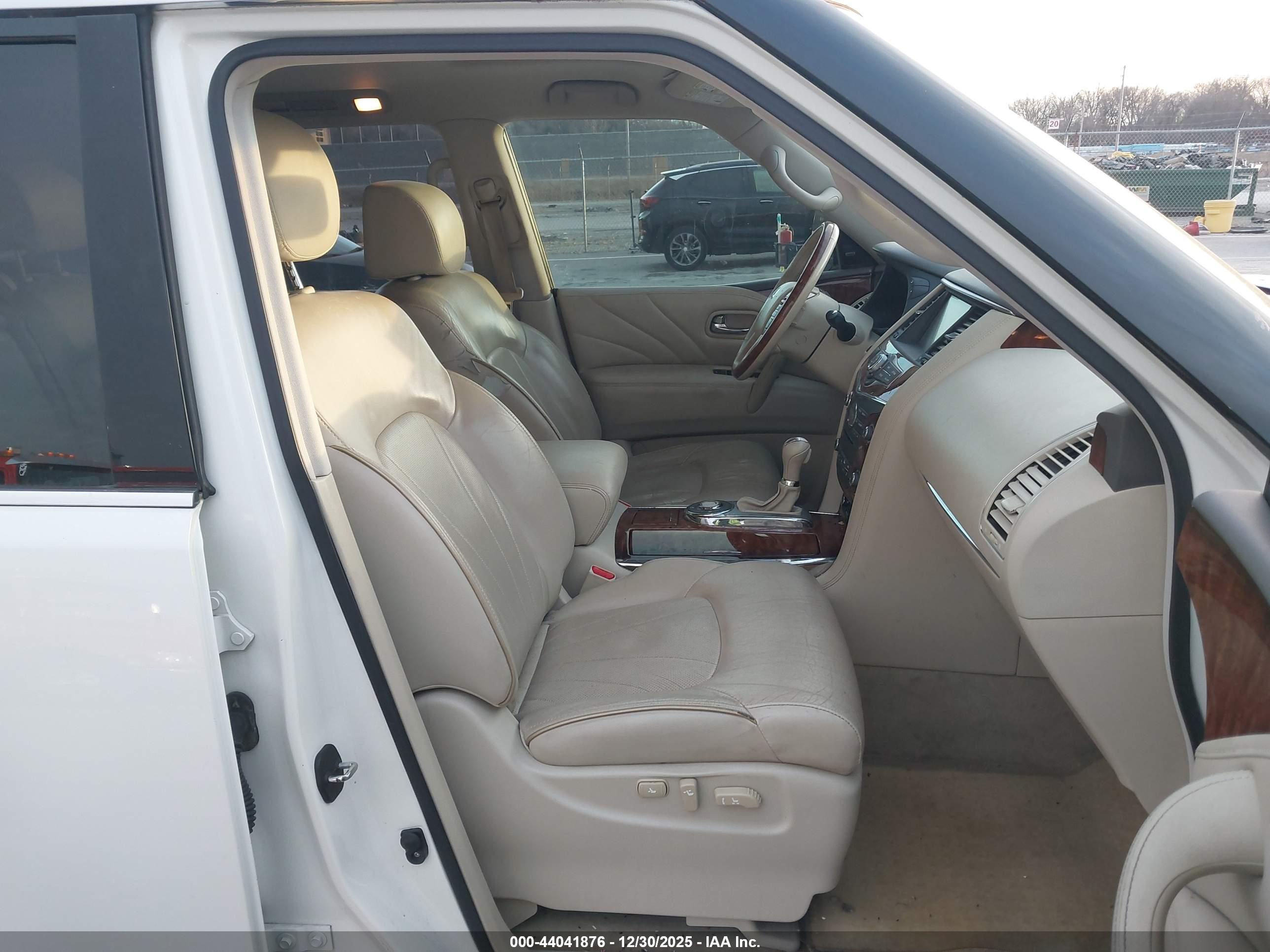 INFINITI QX80 image 5