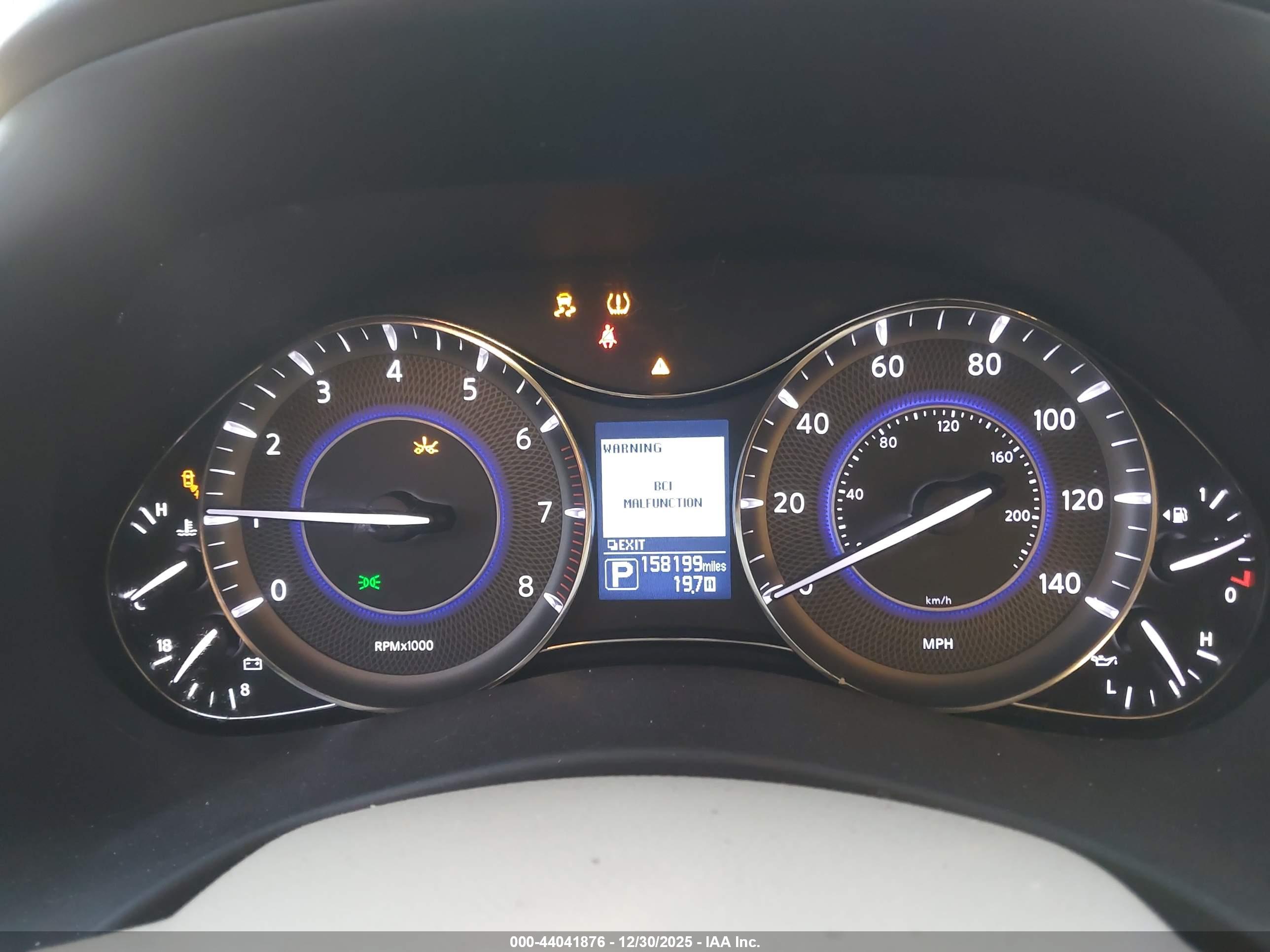 INFINITI QX80 image 7