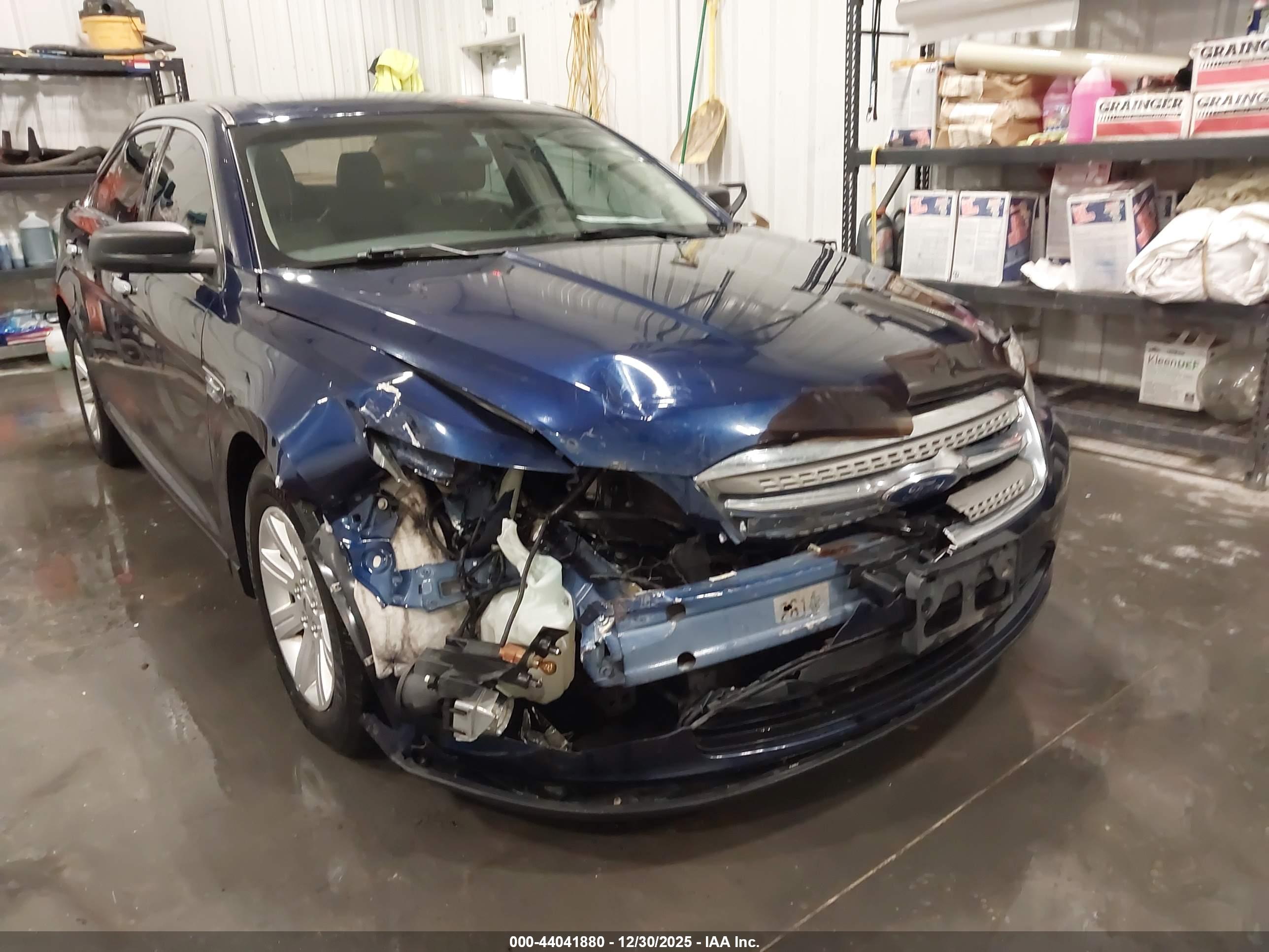 FORD TAURUS image 6