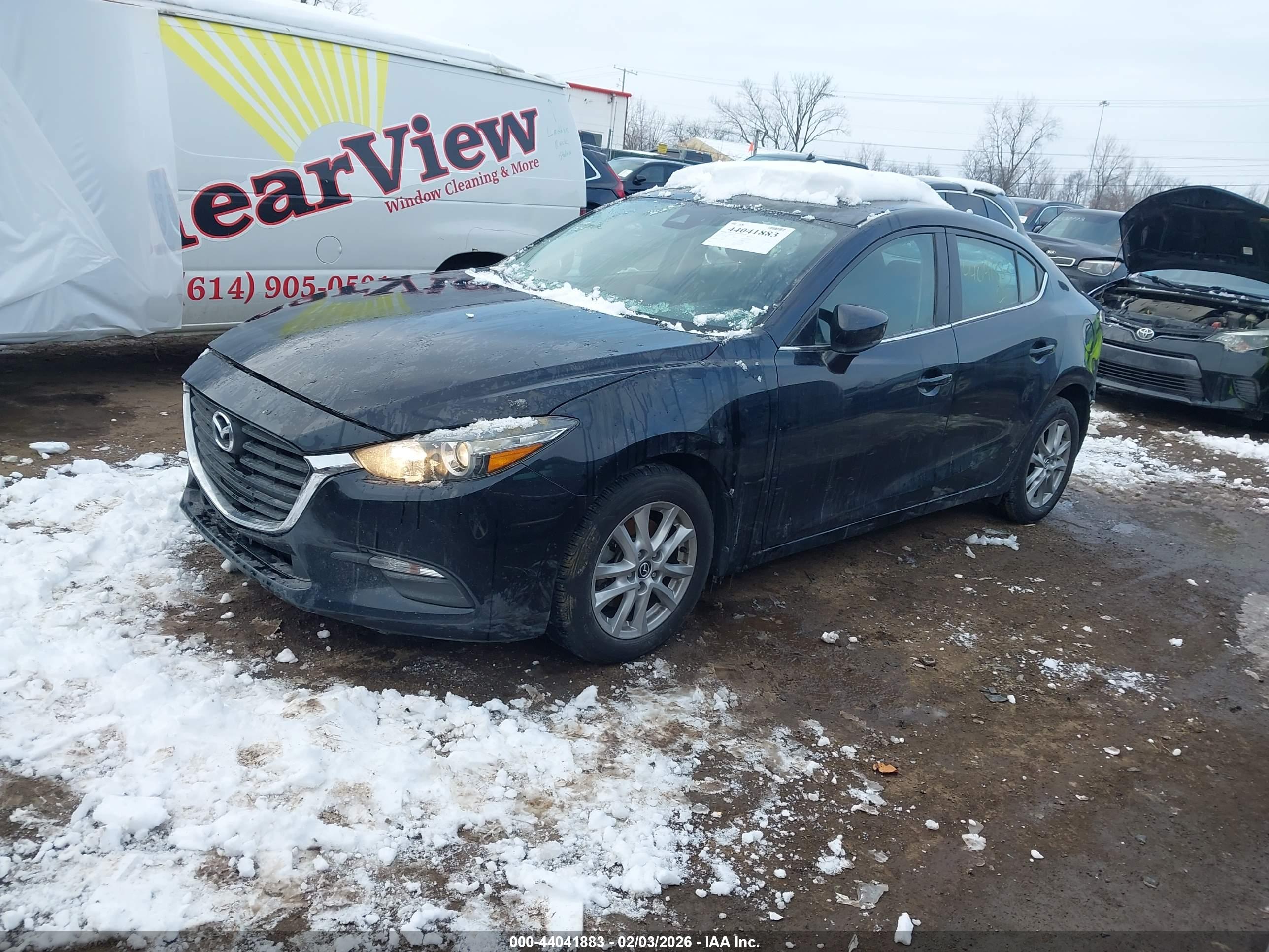 MAZDA MAZDA3 image 2