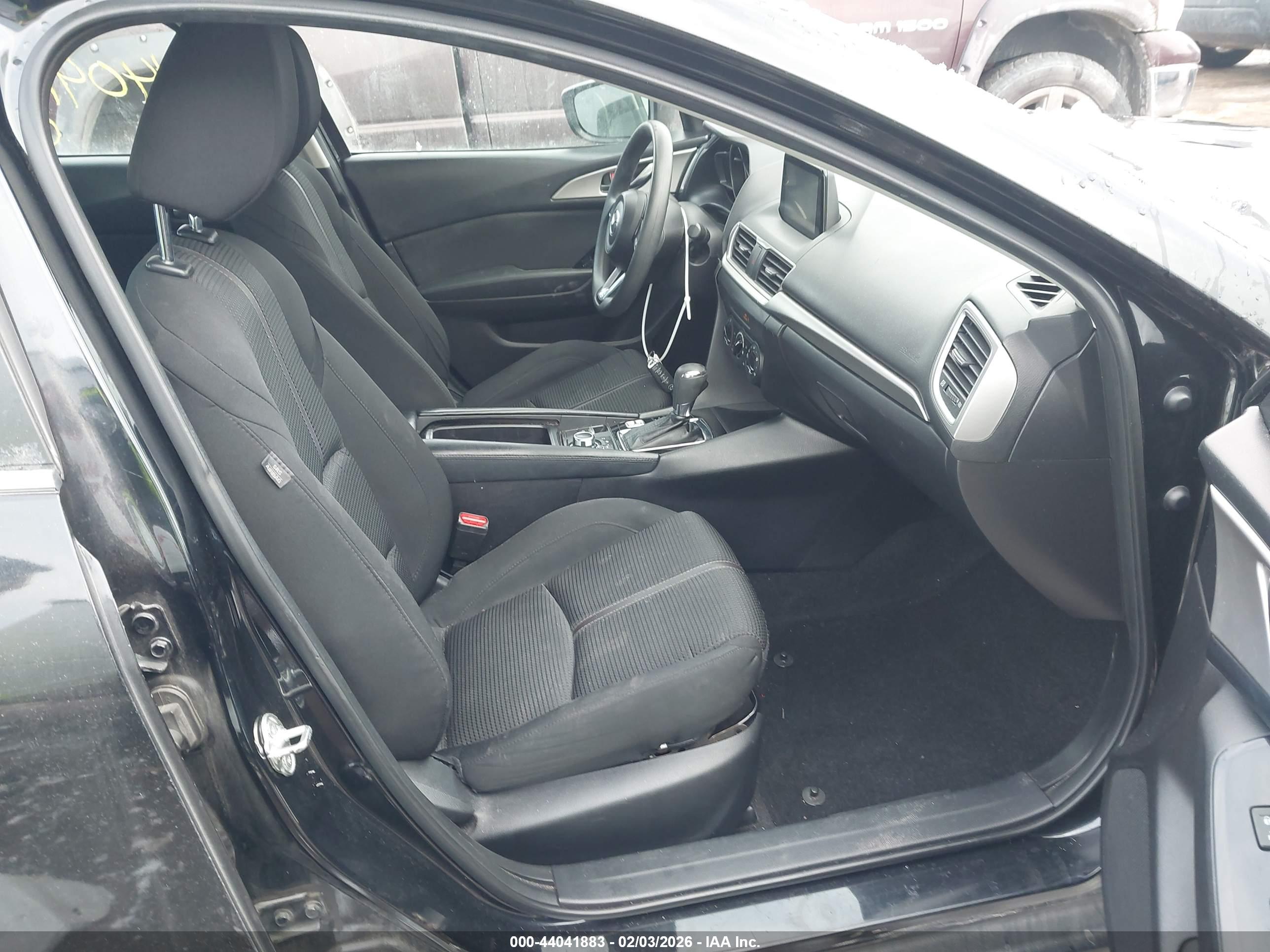 MAZDA MAZDA3 image 5