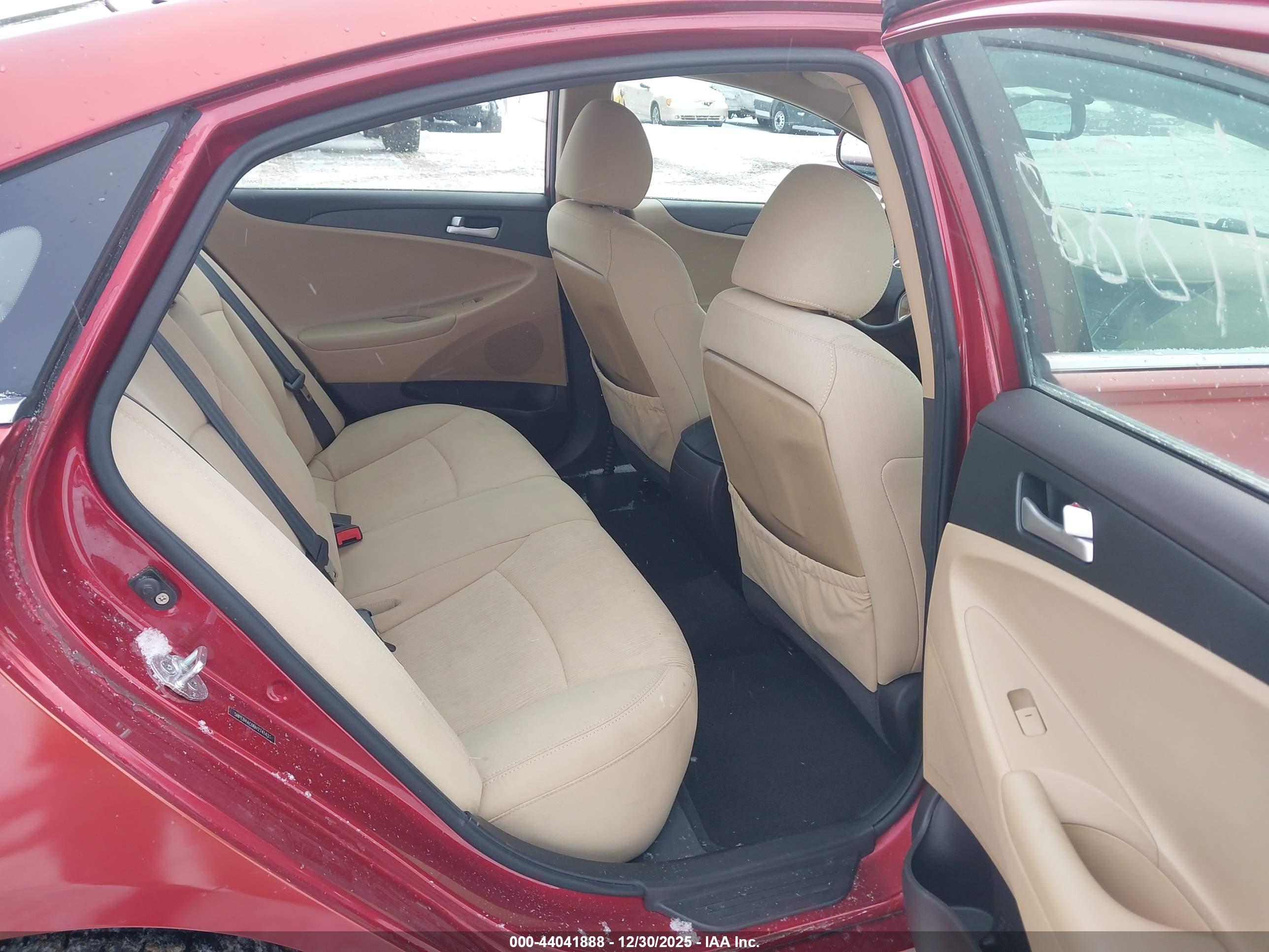 HYUNDAI SONATA image 8