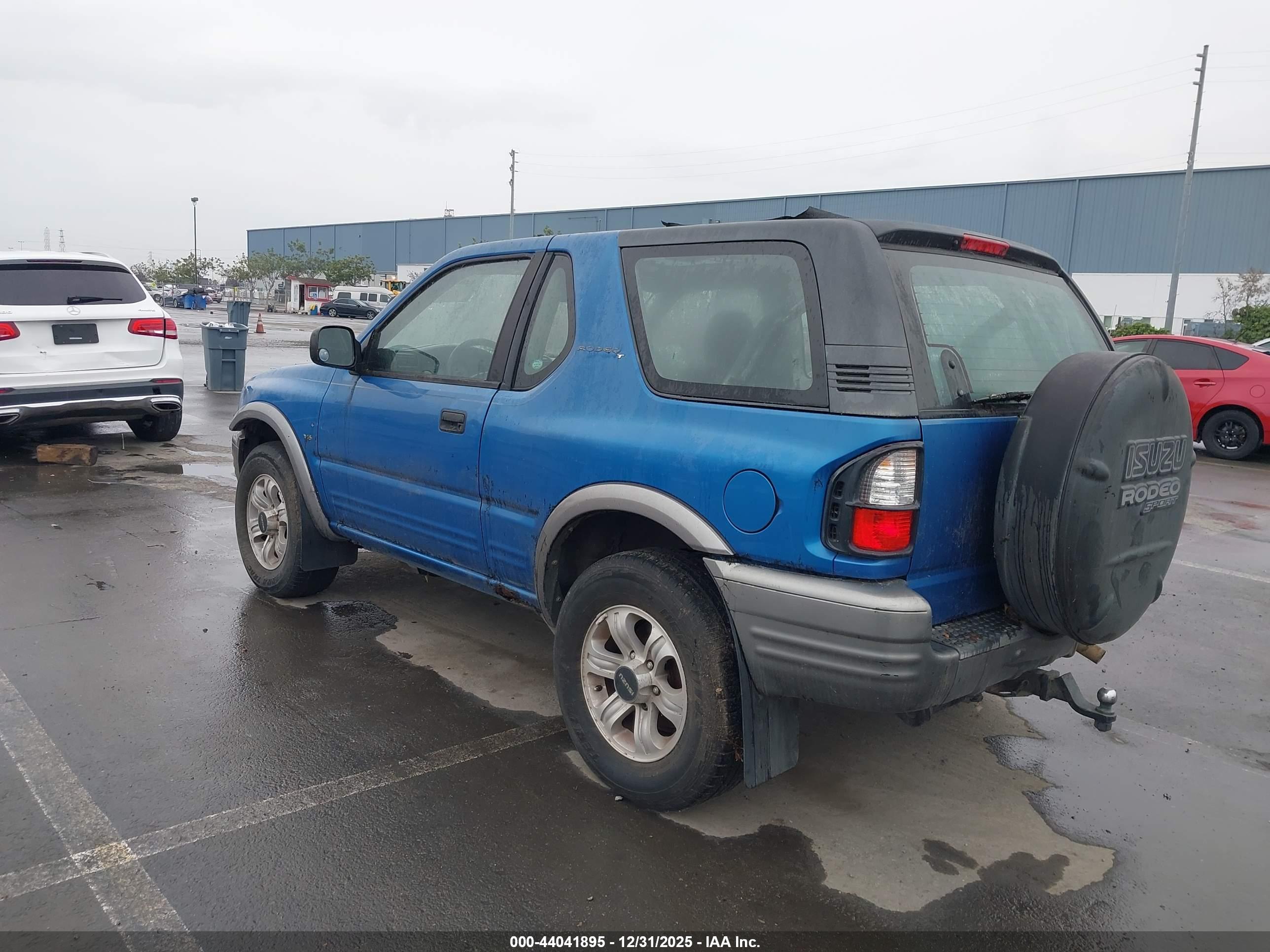 ISUZU RODEO image 3