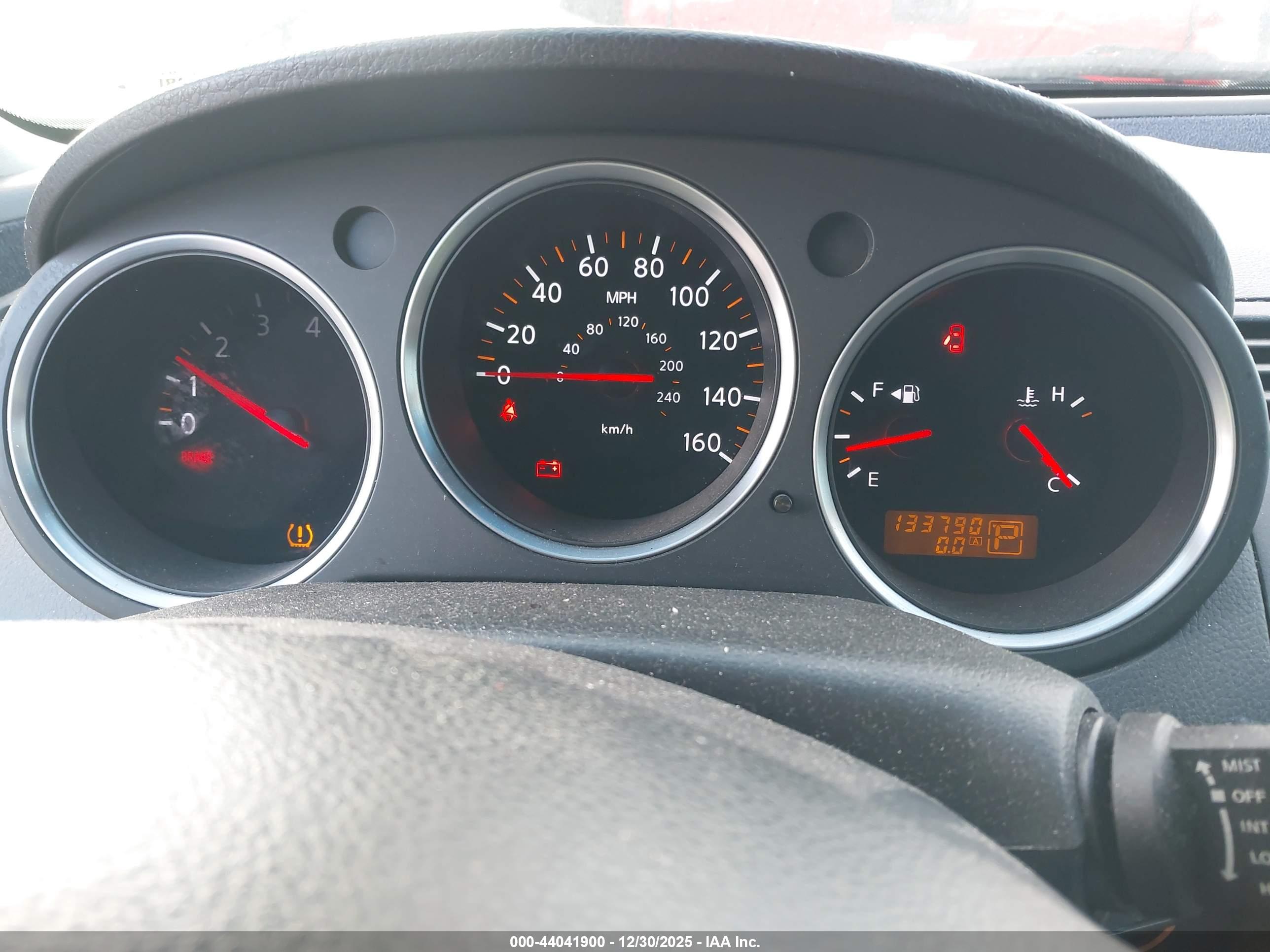 NISSAN MAXIMA image 7