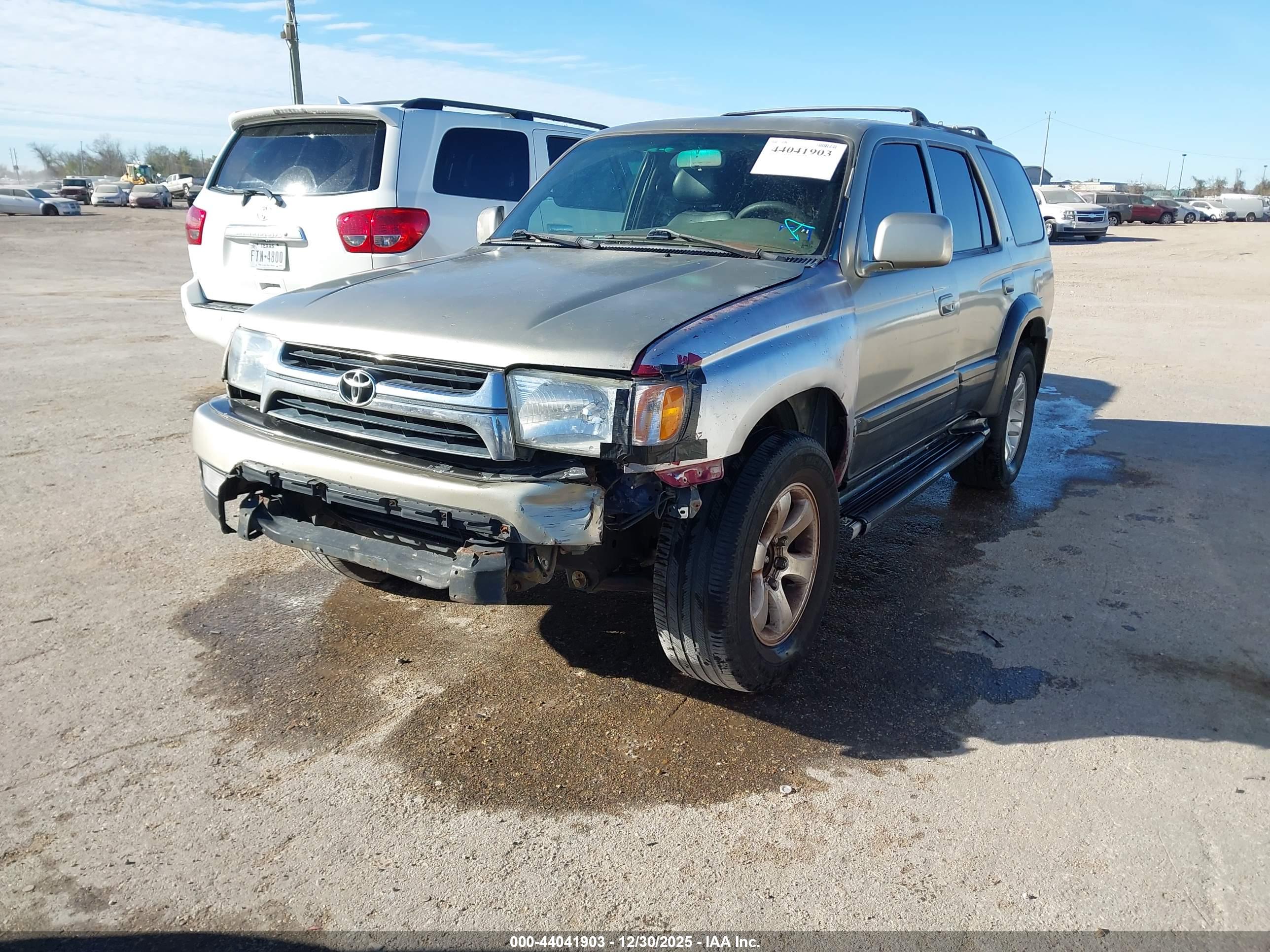 TOYOTA 4RUNNER image 2