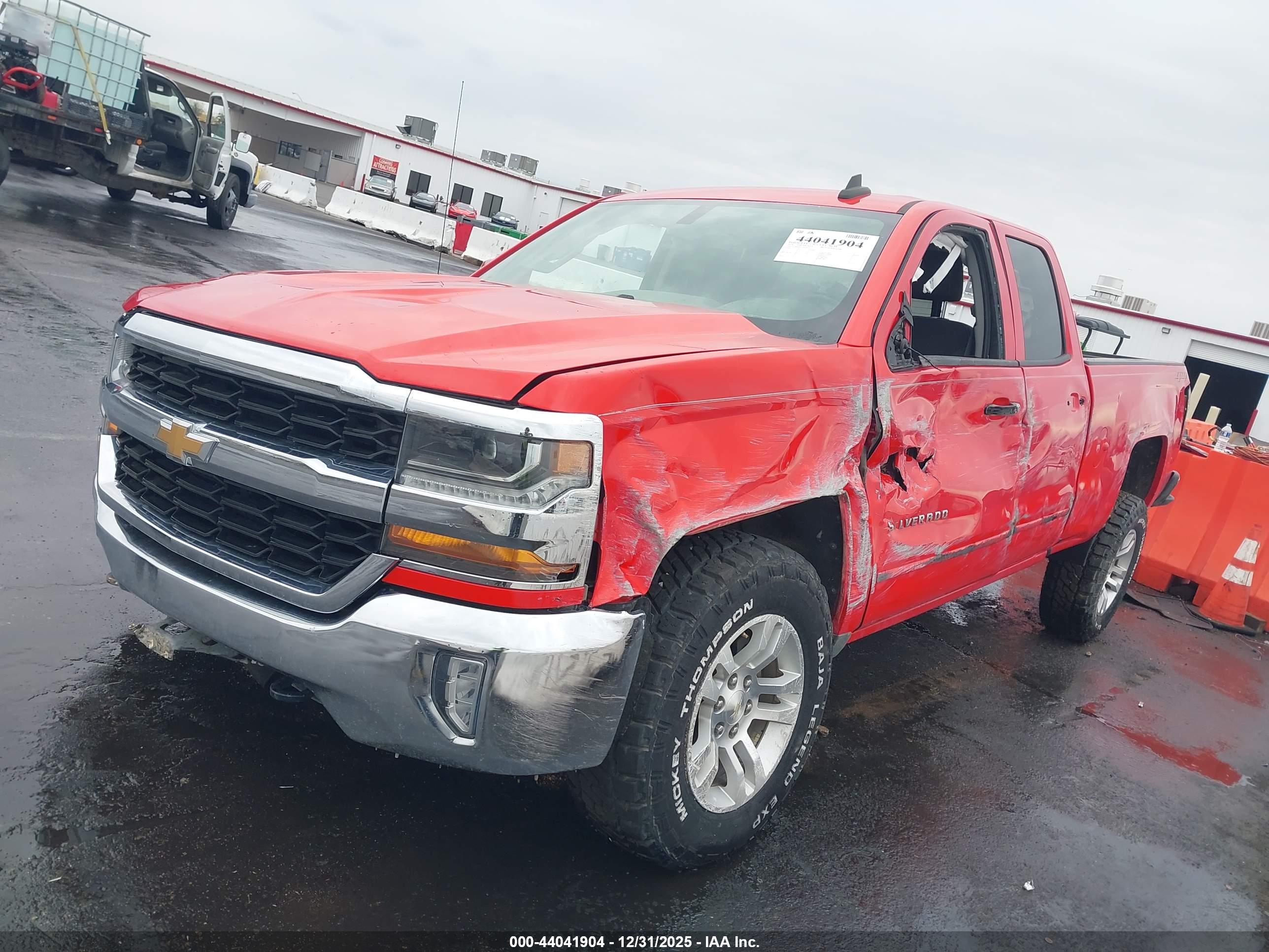 CHEVROLET SILVERADO image 6
