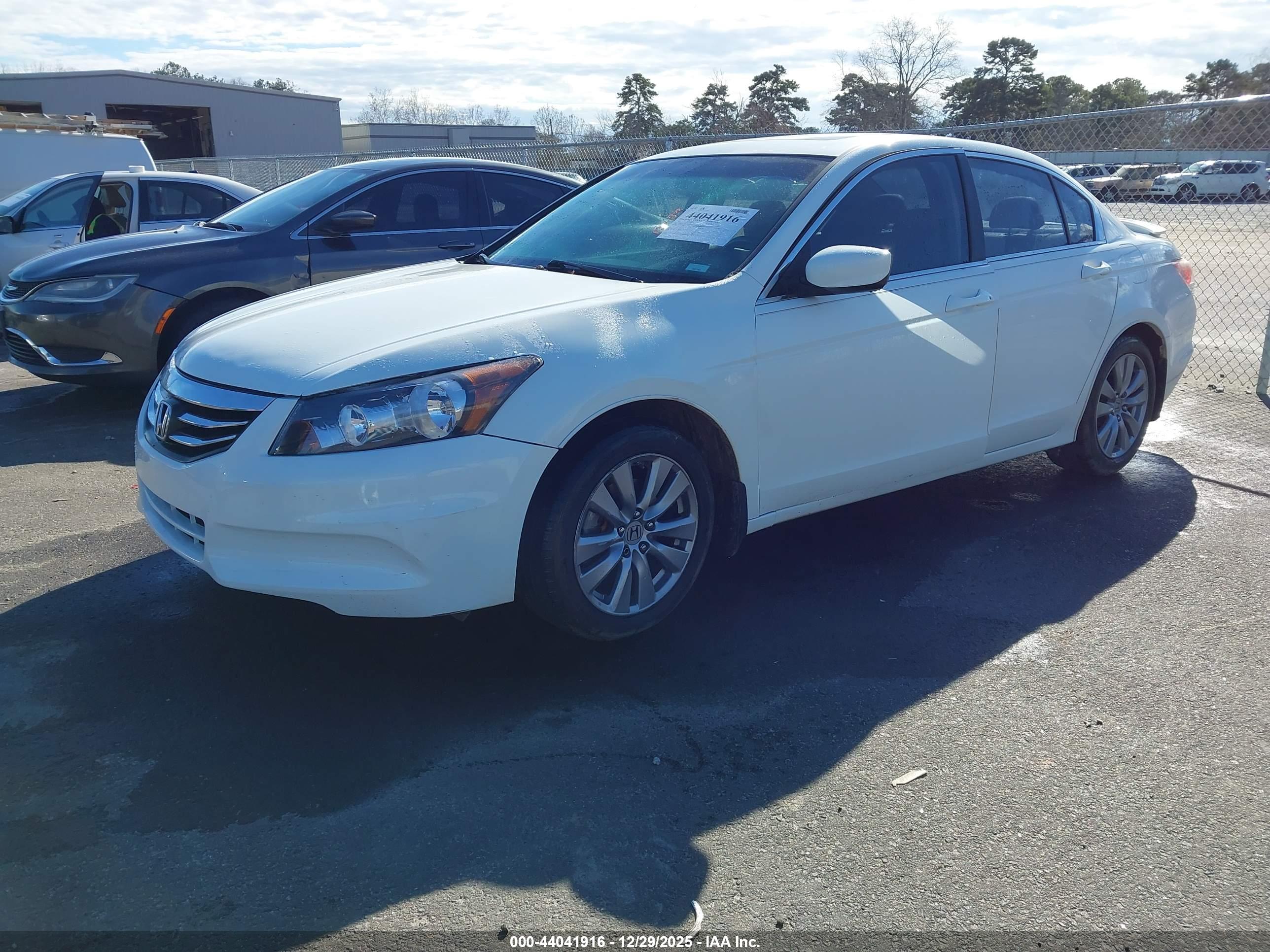 HONDA ACCORD image 2