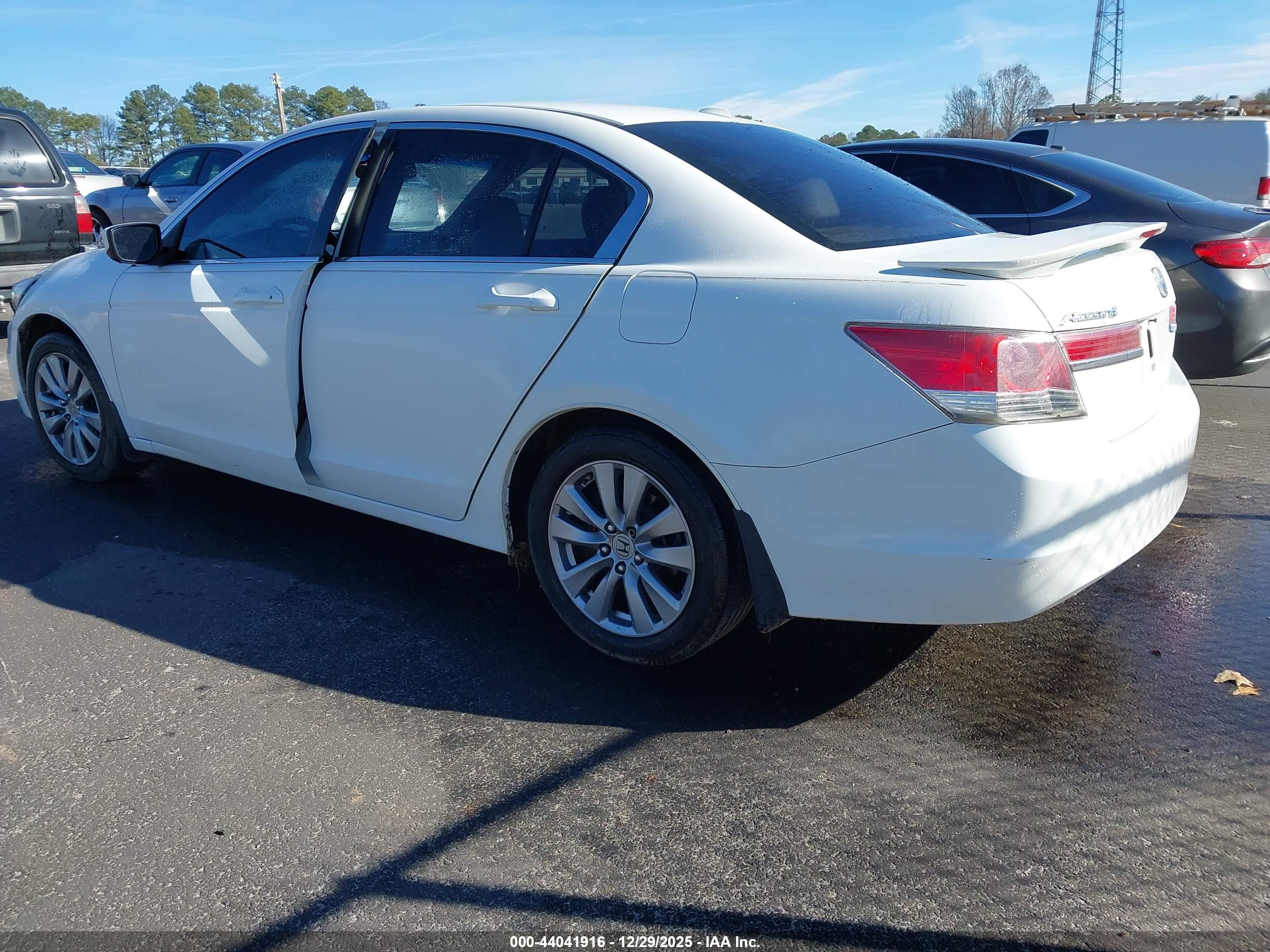 HONDA ACCORD image 3