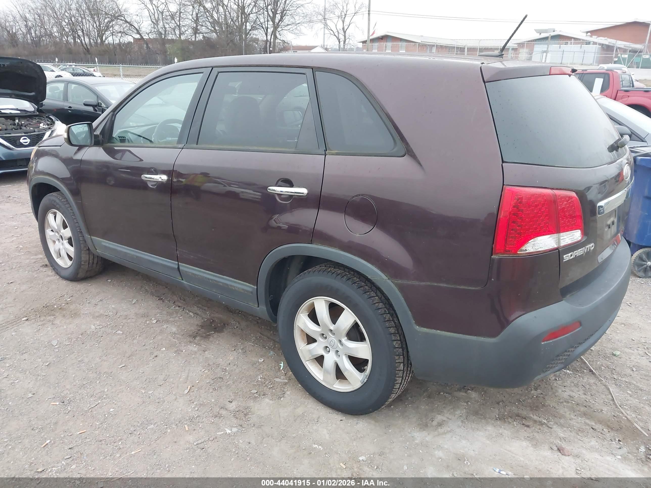 KIA SORENTO image 3