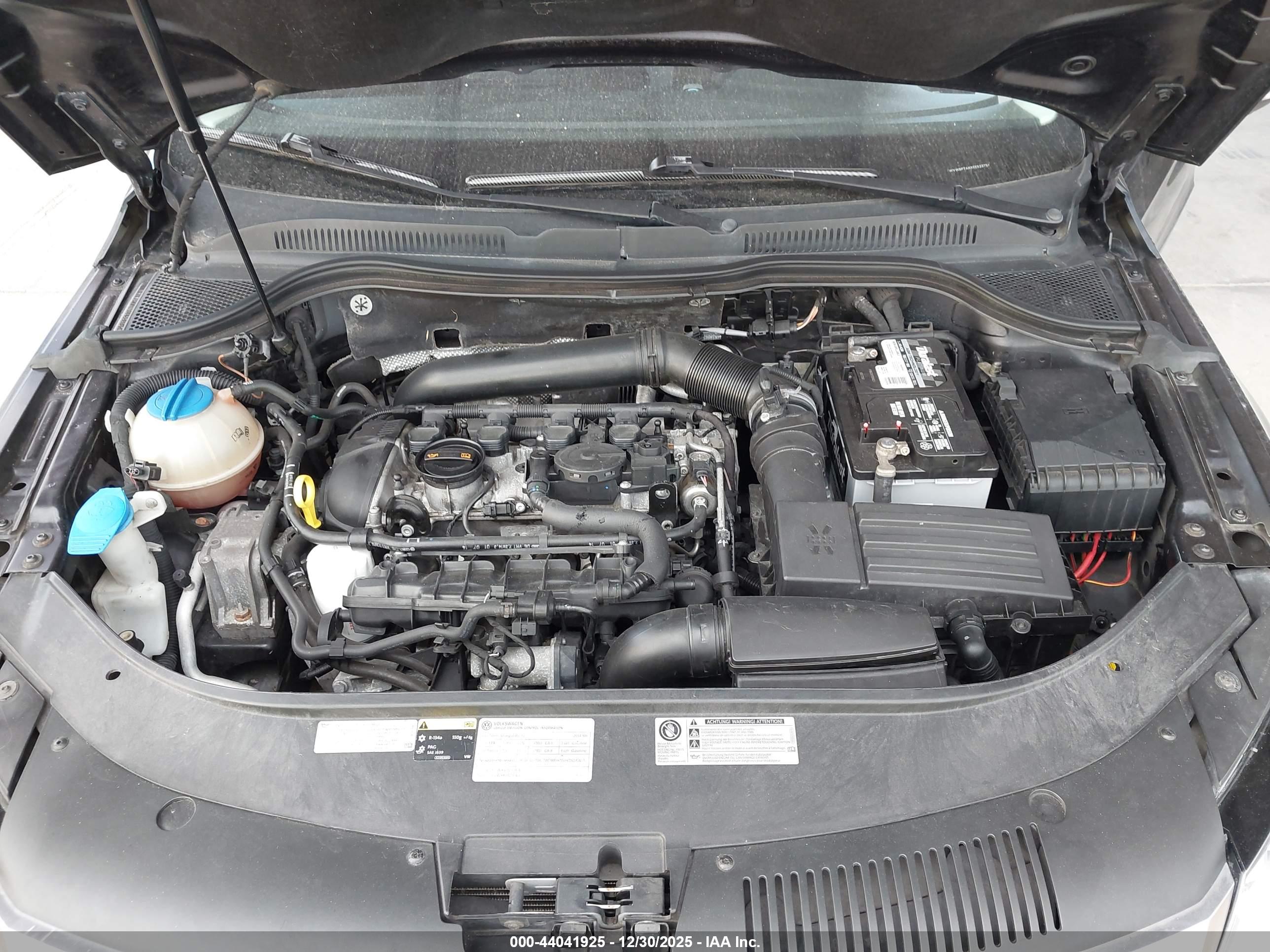VOLKSWAGEN CC image 10