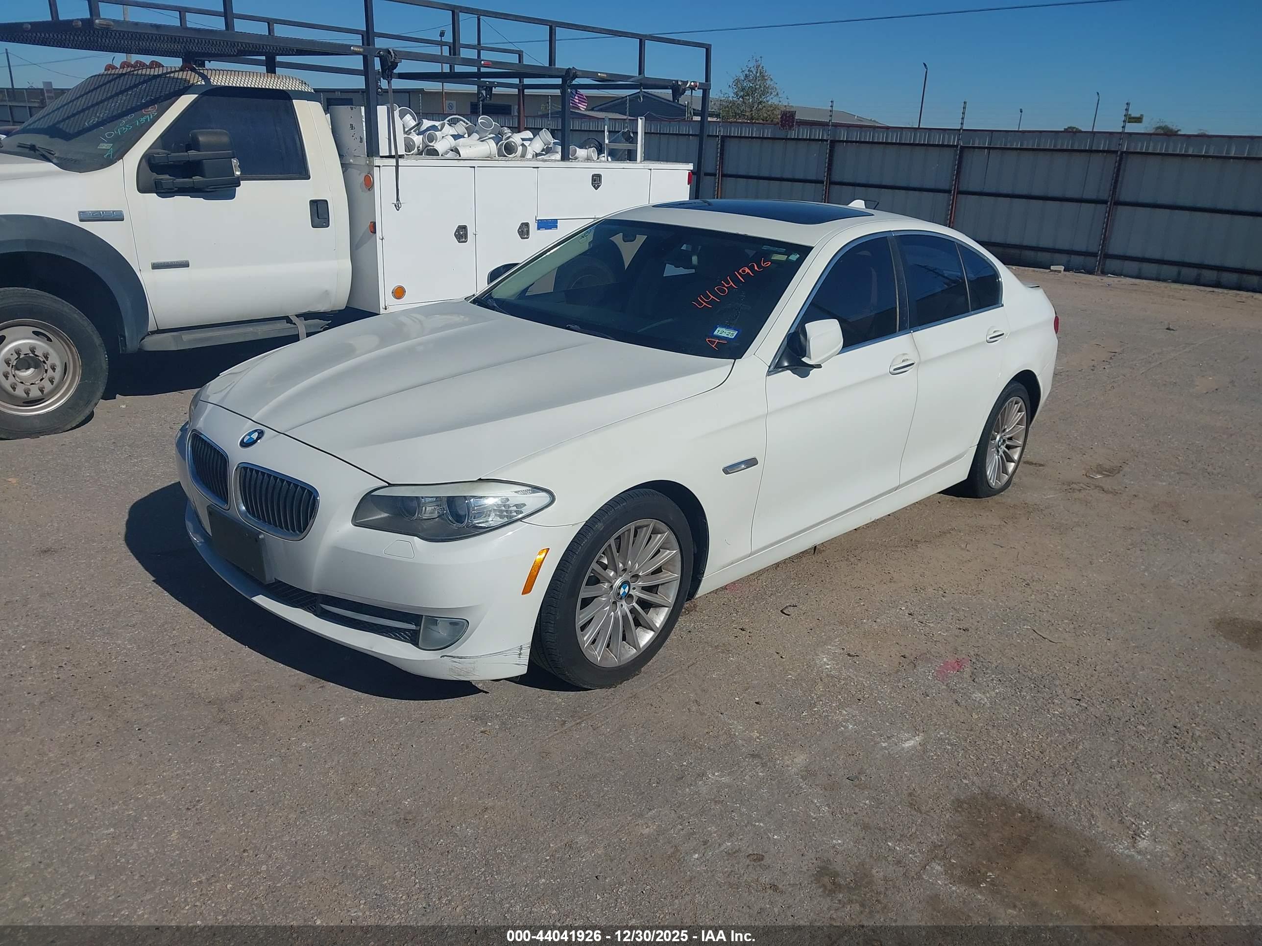 BMW 535I image 2