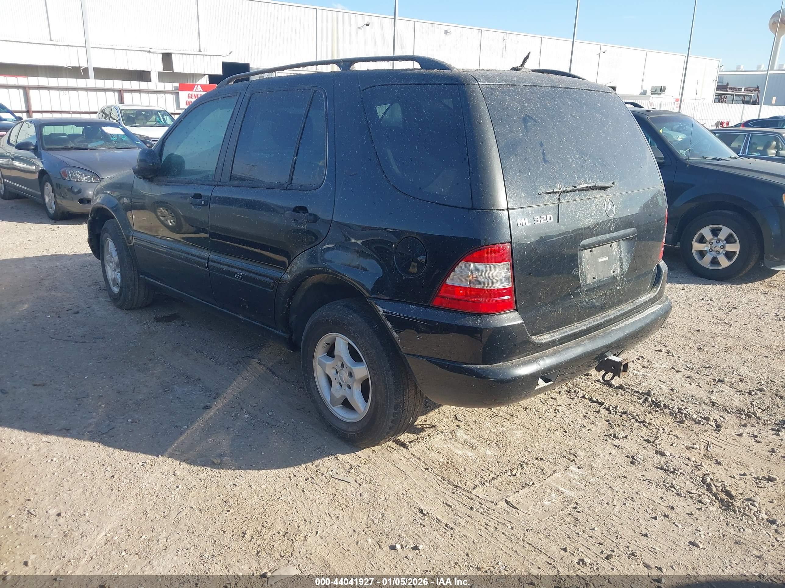 MERCEDES-BENZ ML image 3