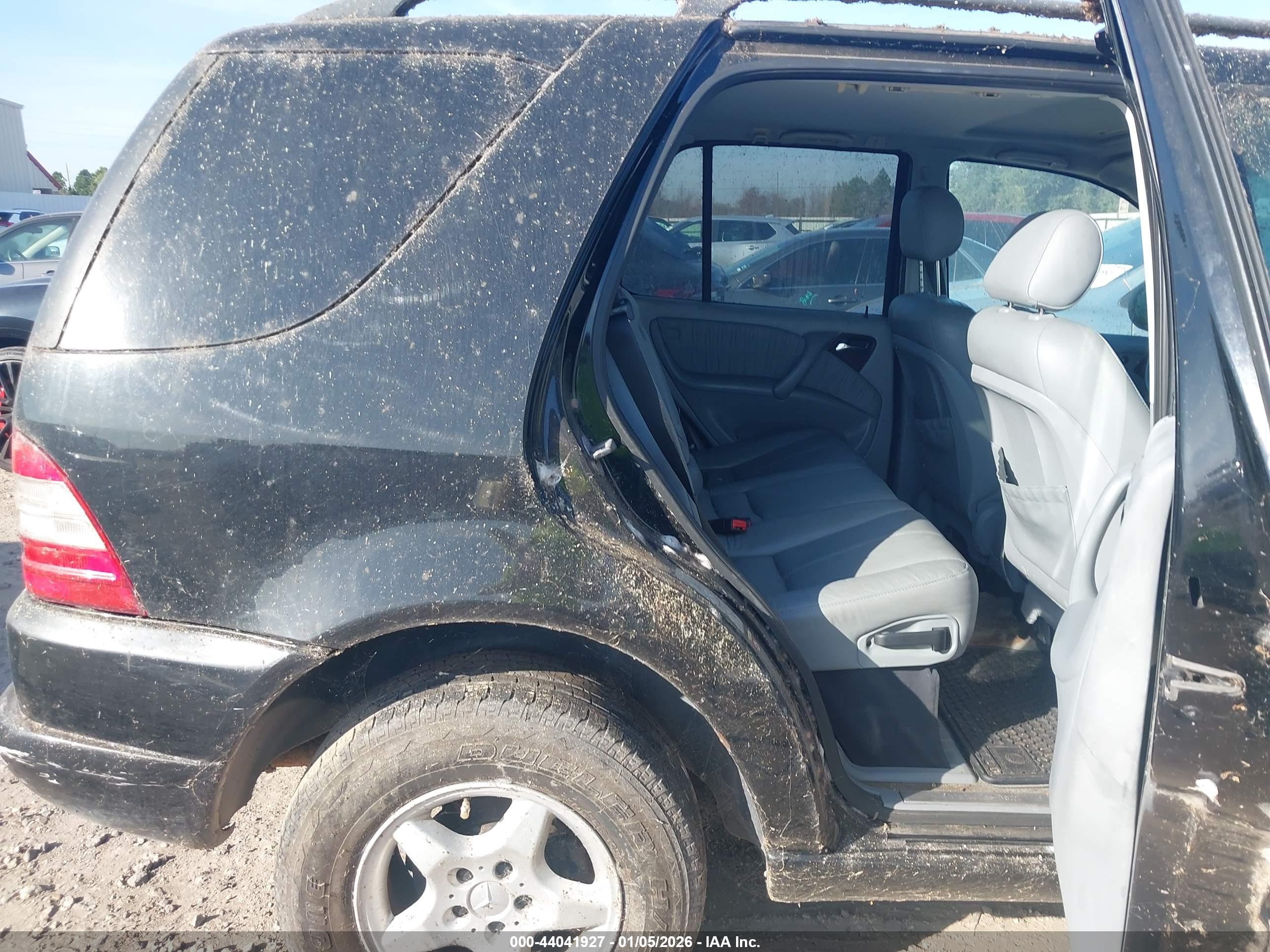 MERCEDES-BENZ ML image 8