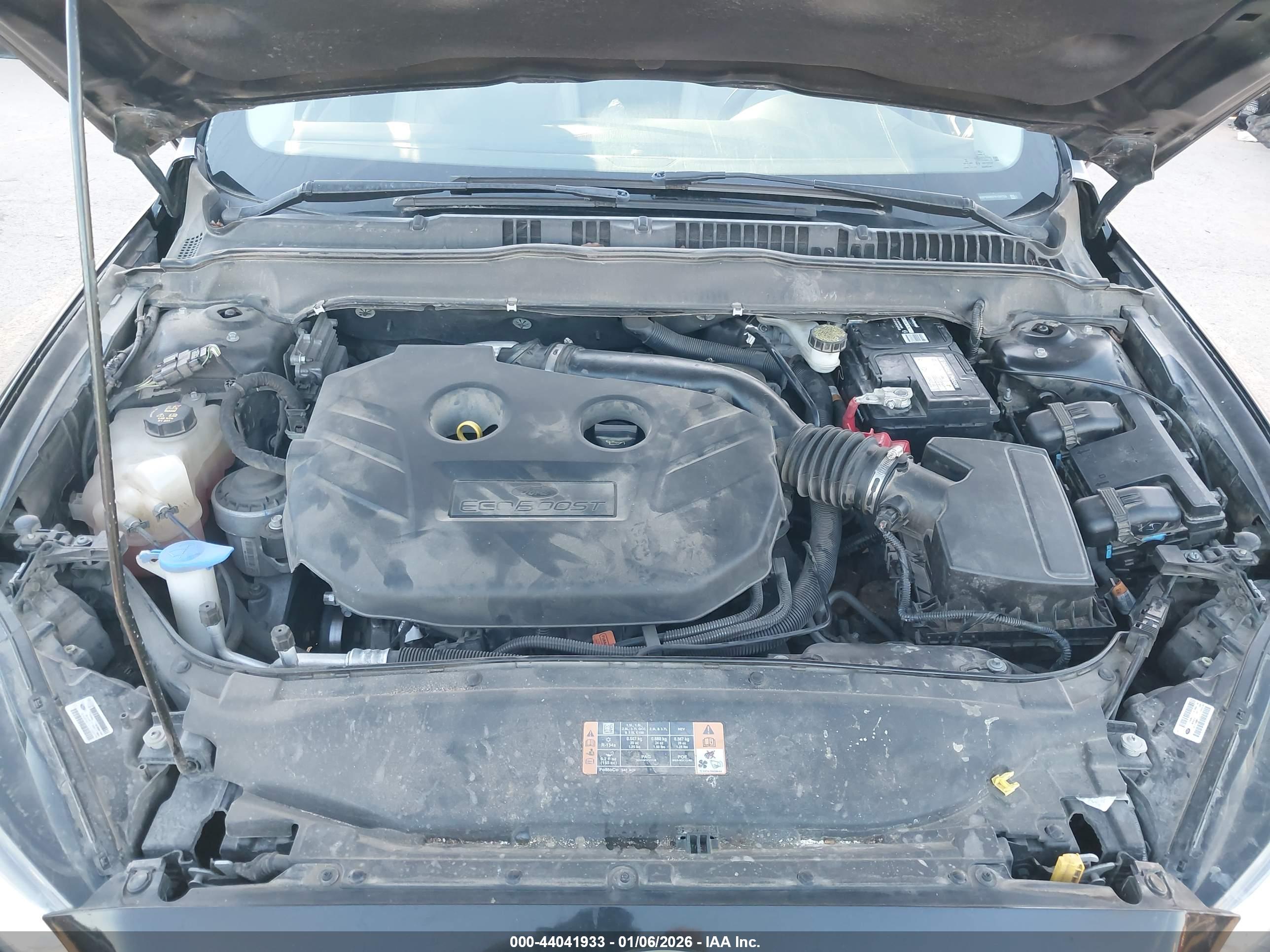 FORD FUSION image 10