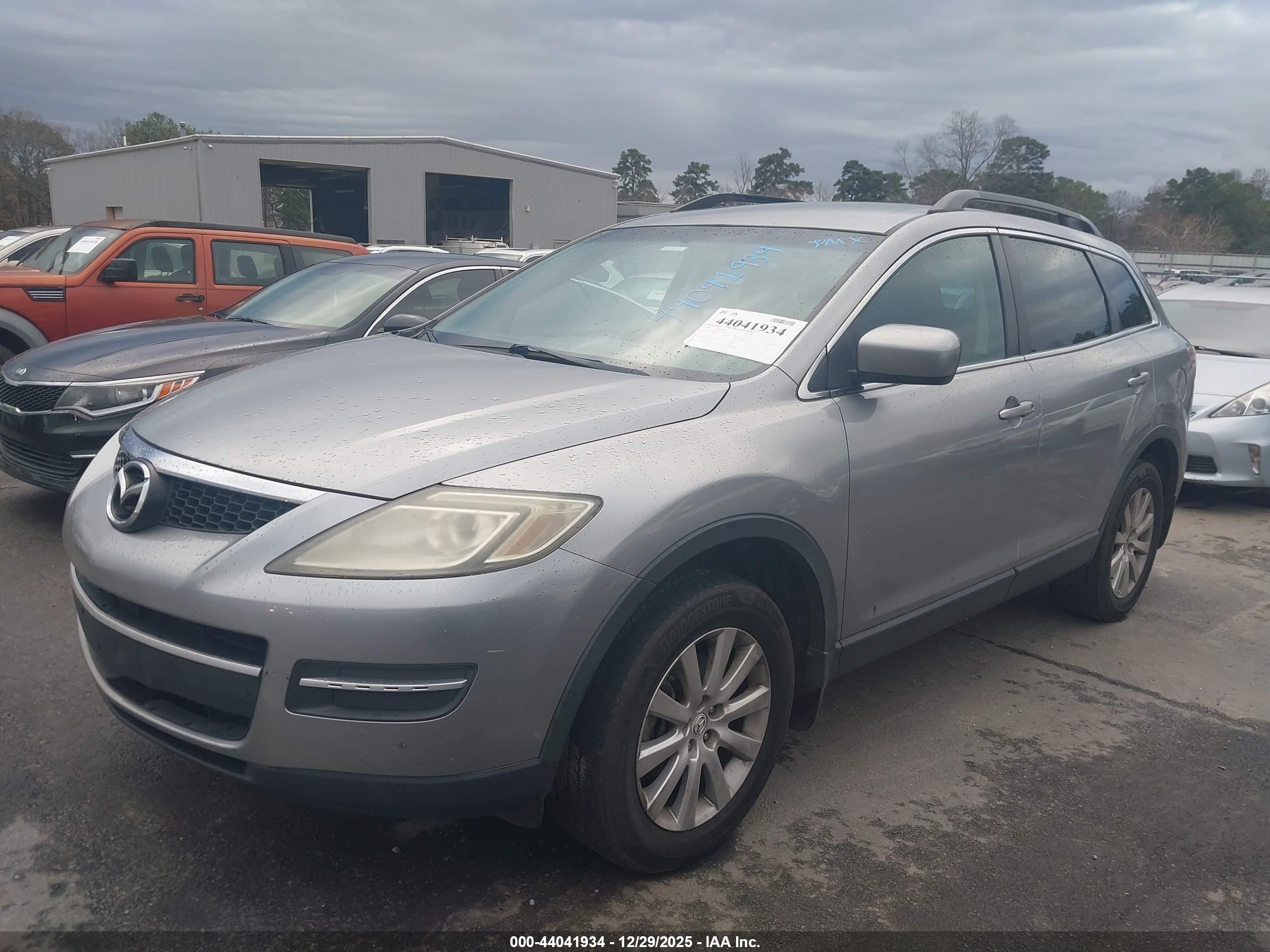 MAZDA CX-9 image 2