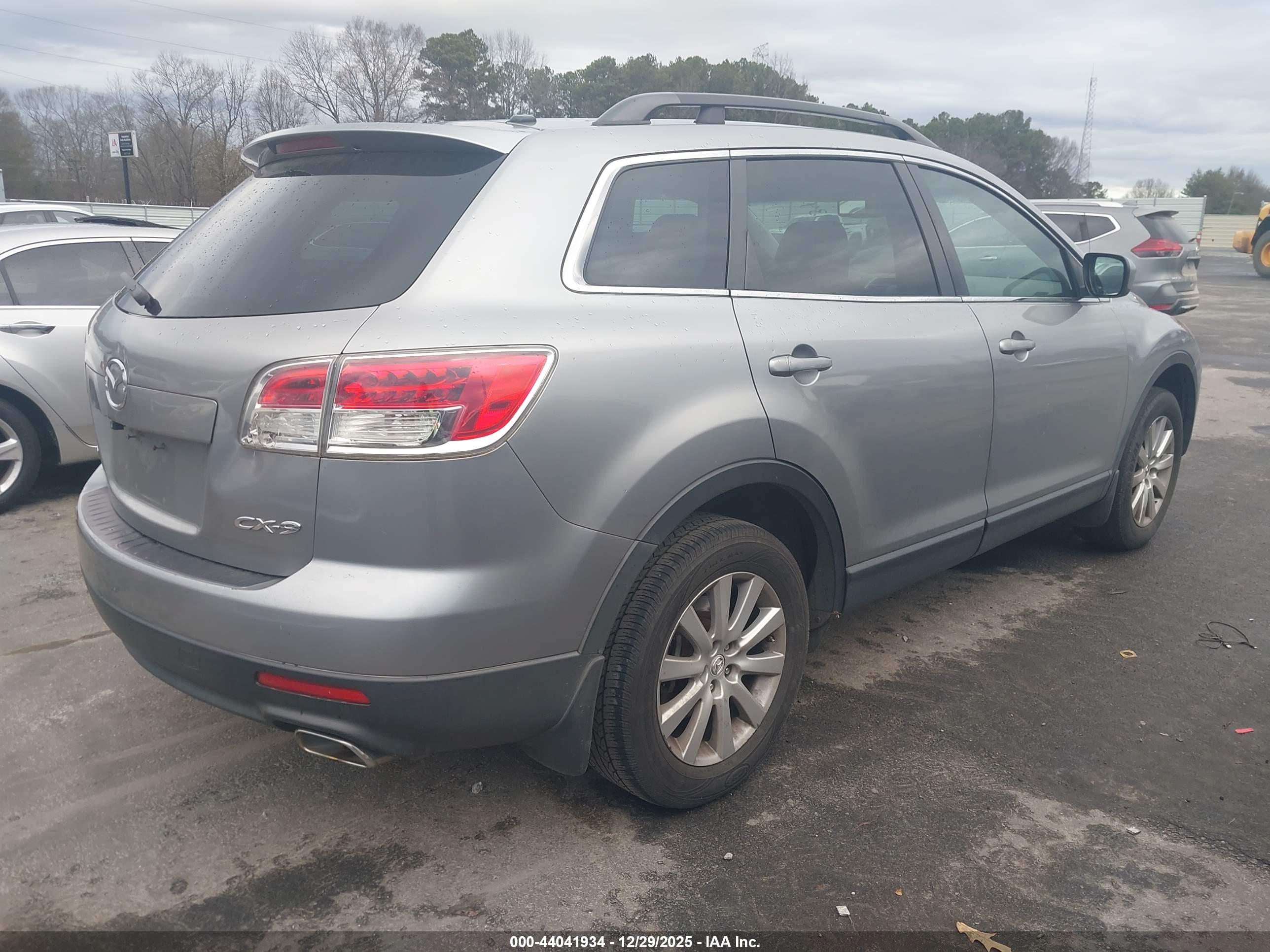 MAZDA CX-9 image 4