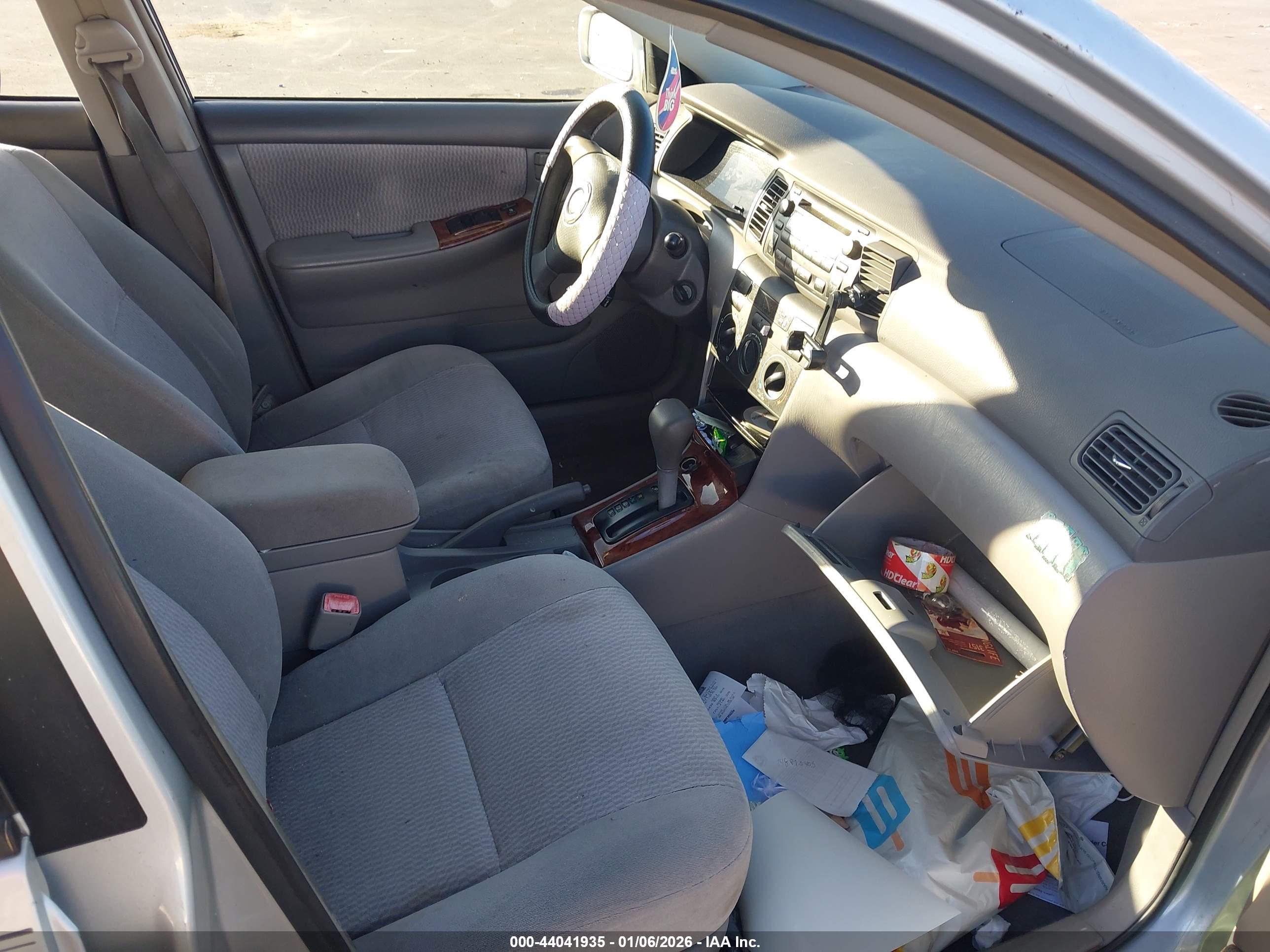 TOYOTA COROLLA image 5
