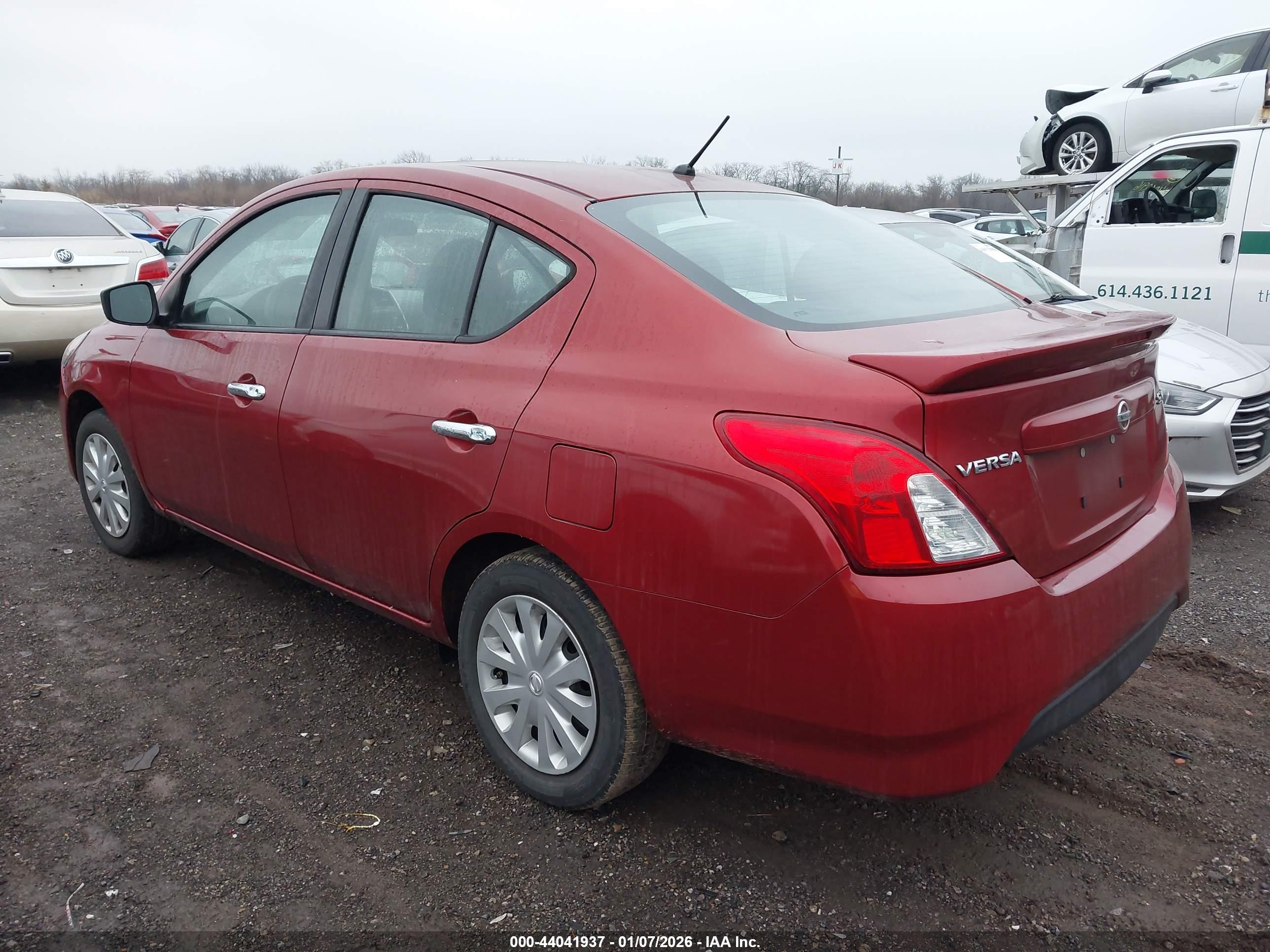 NISSAN VERSA image 3
