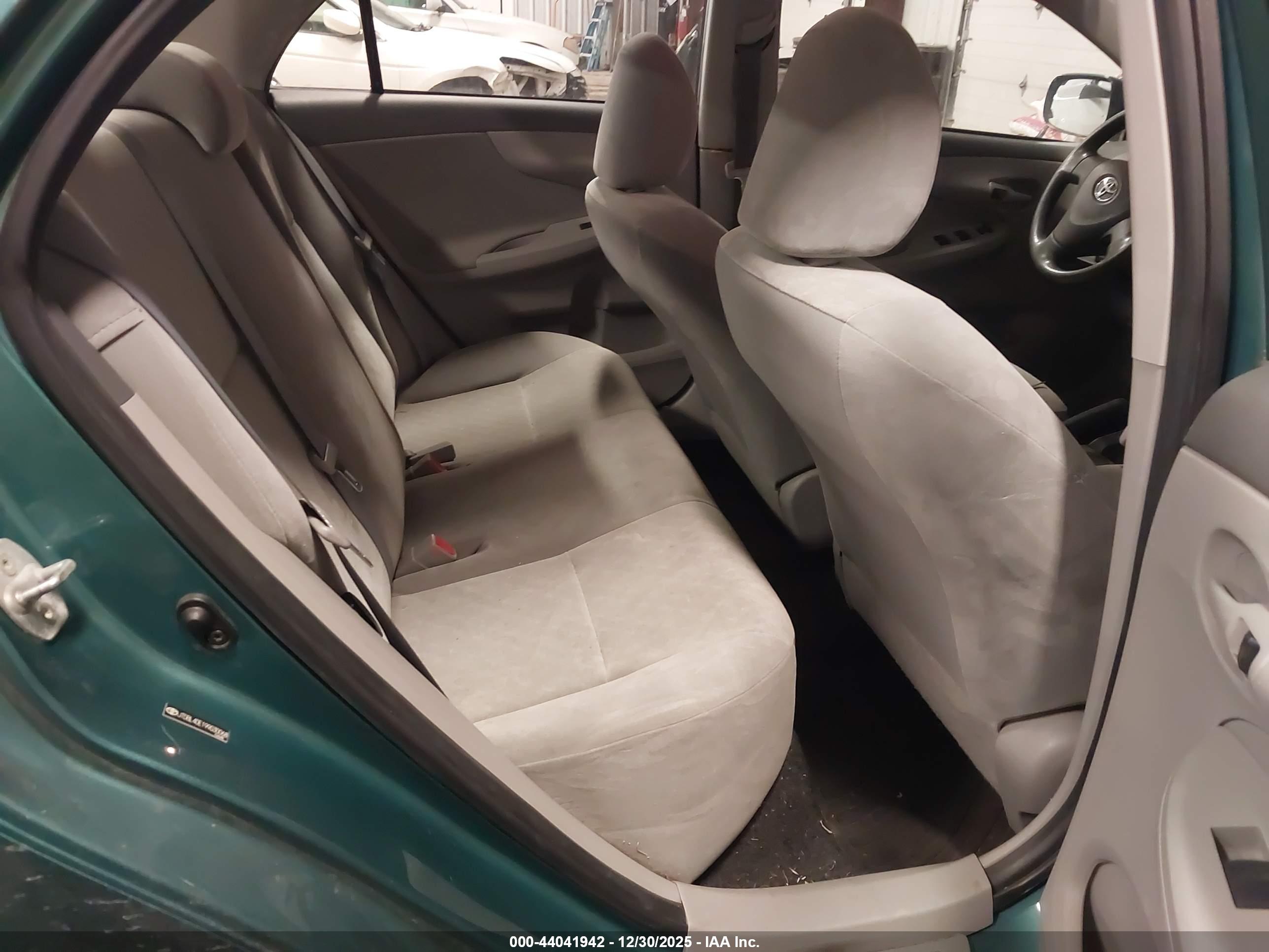 TOYOTA COROLLA image 8