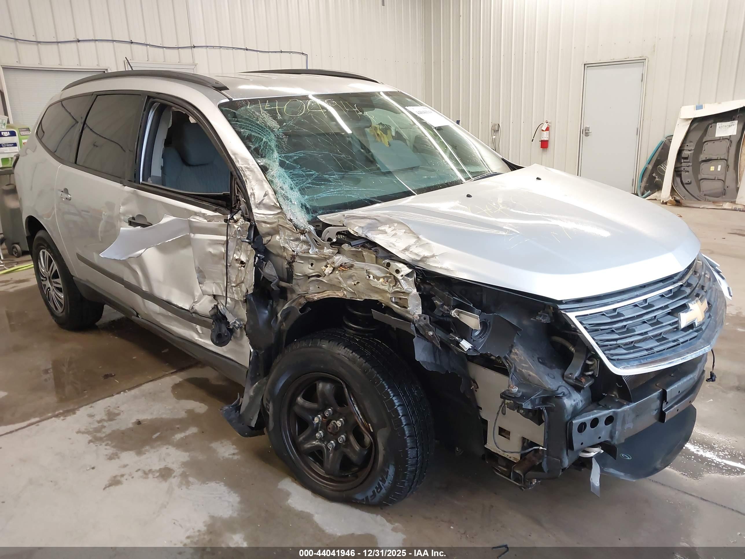 CHEVROLET TRAVERSE image 6