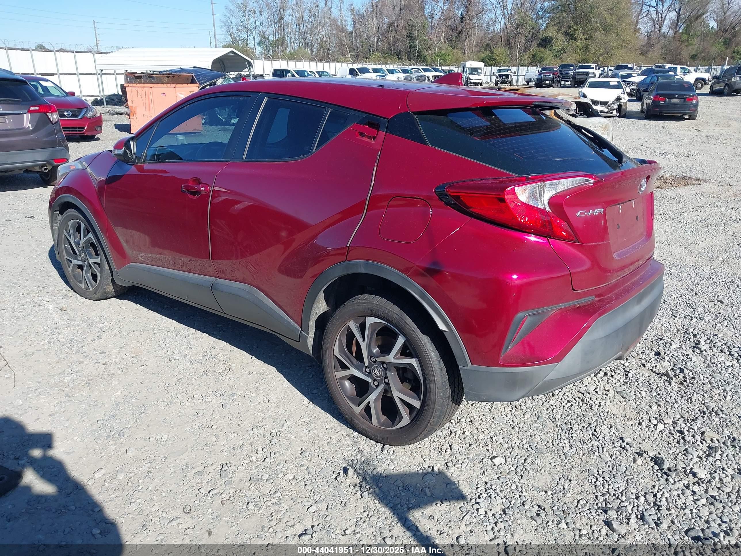 TOYOTA C-HR image 3