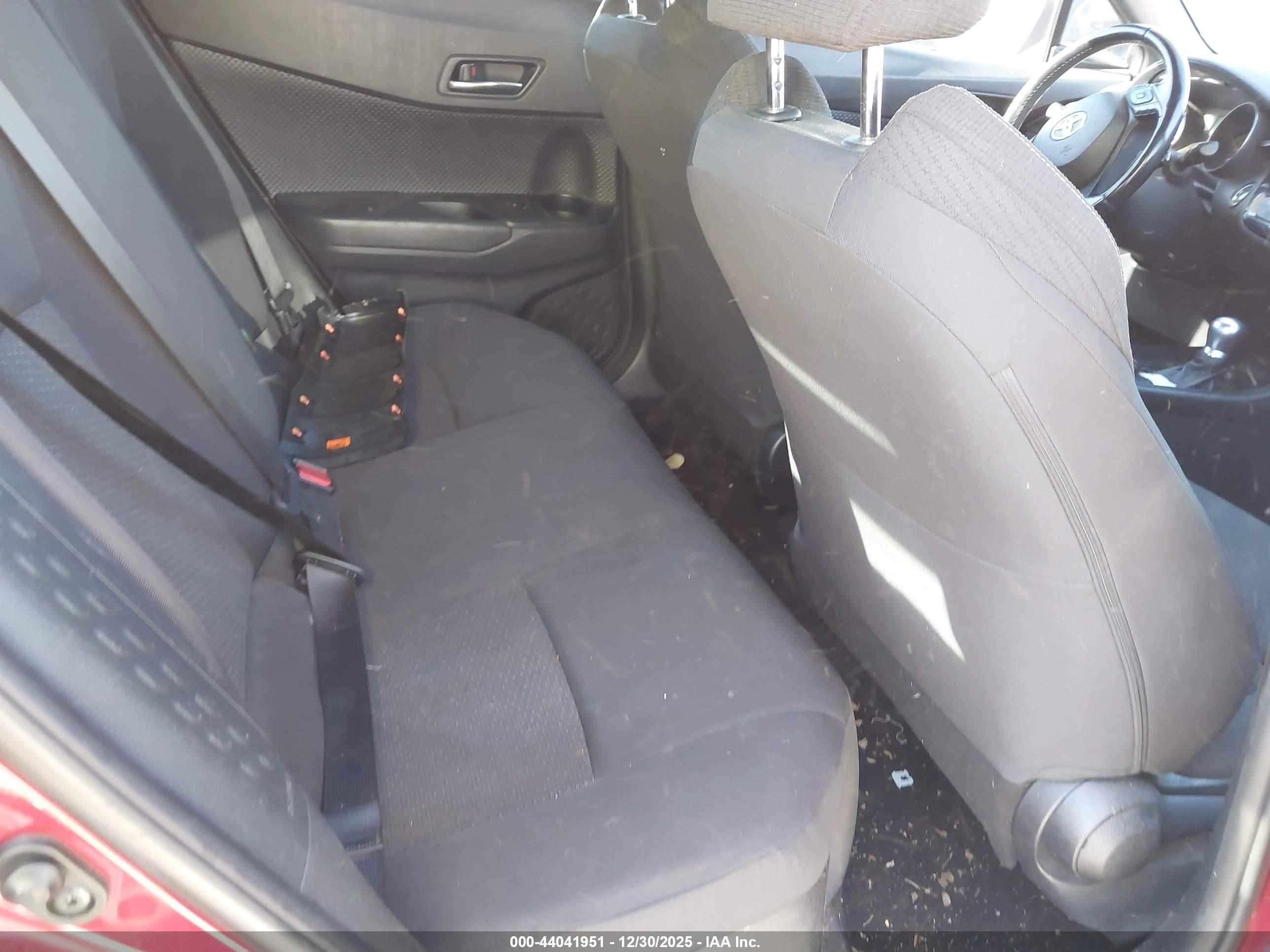TOYOTA C-HR image 8