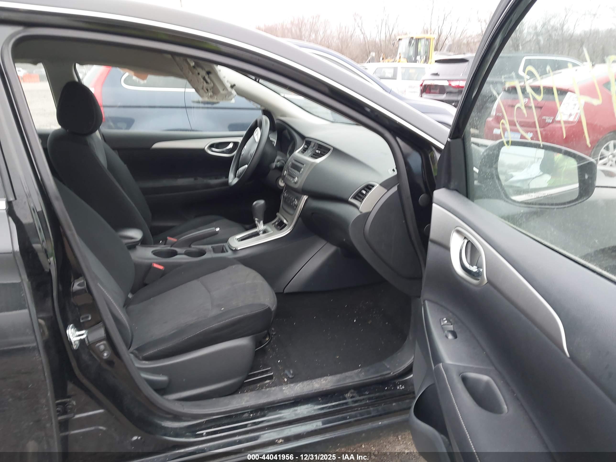 NISSAN SENTRA image 5