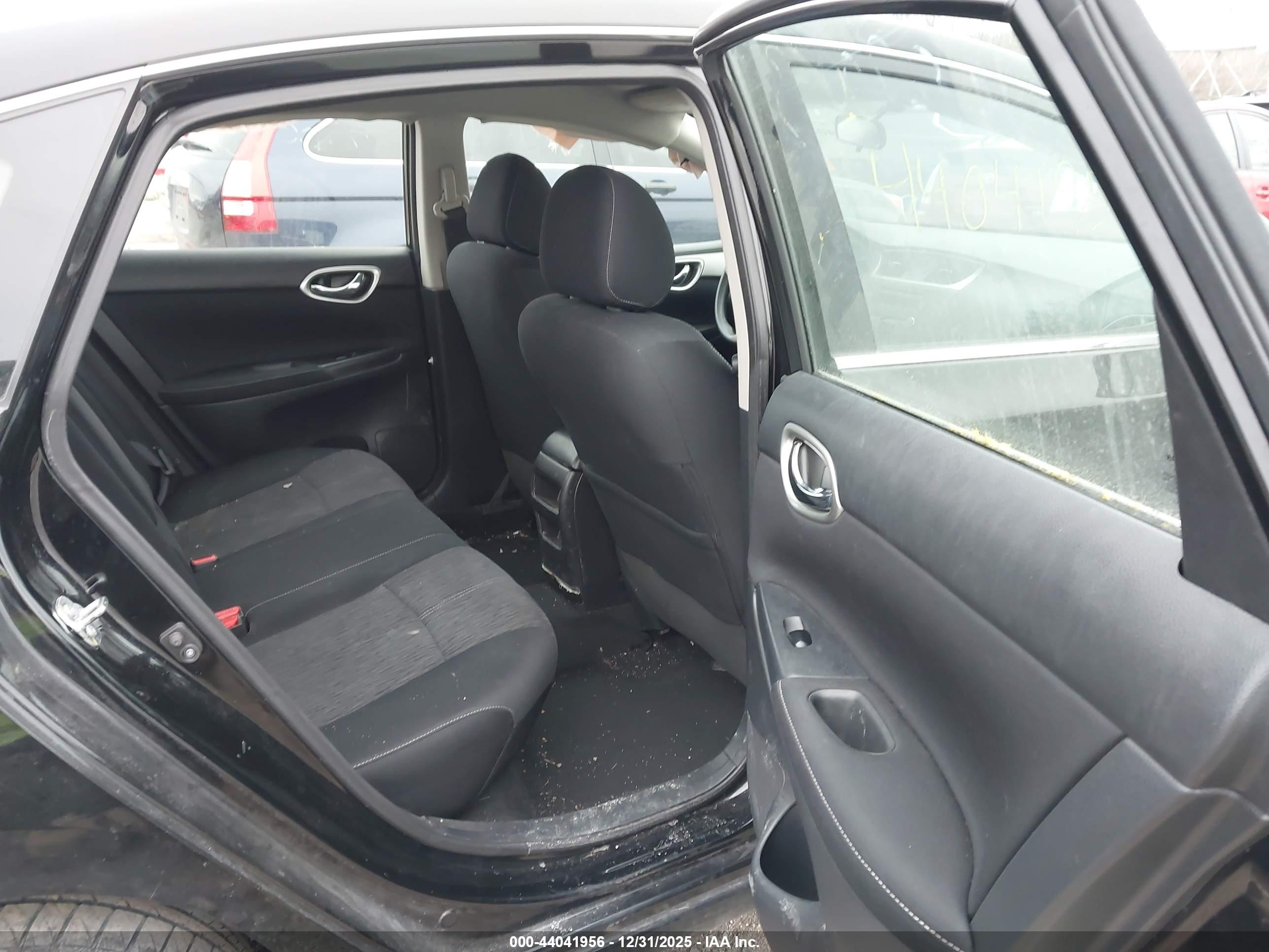 NISSAN SENTRA image 8