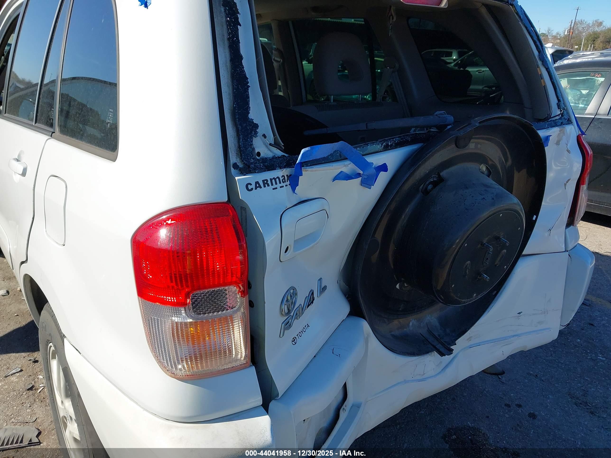 TOYOTA RAV4 image 6