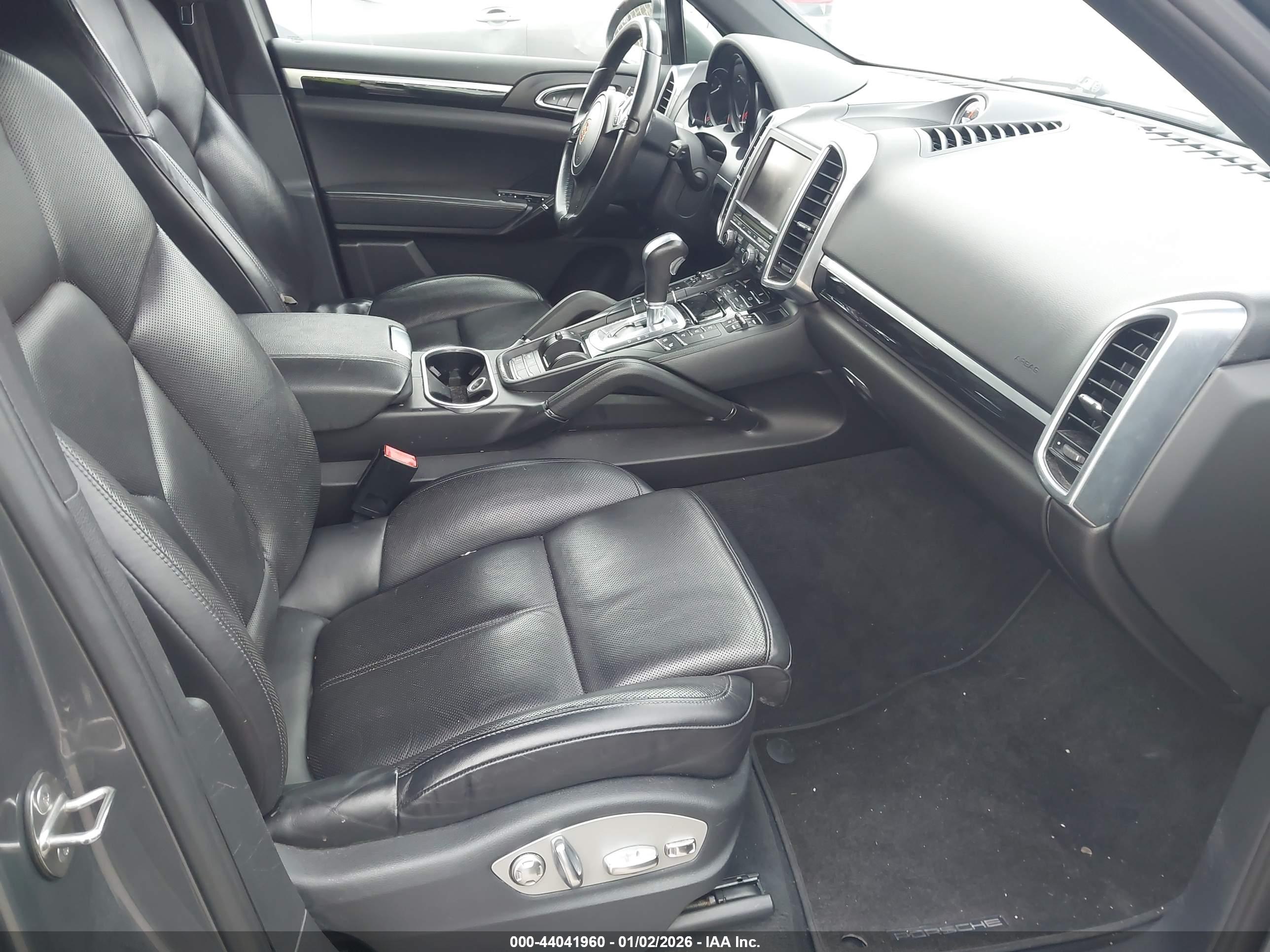 PORSCHE CAYENNE image 5