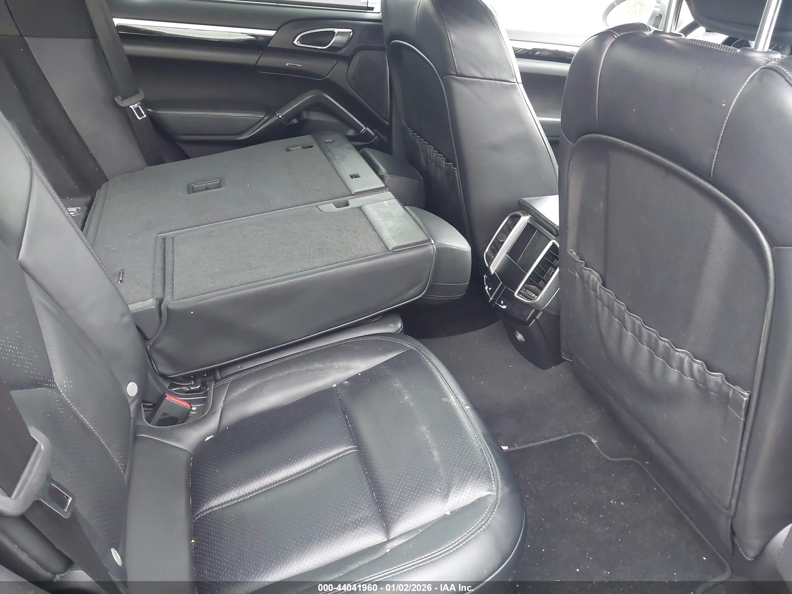 PORSCHE CAYENNE image 8