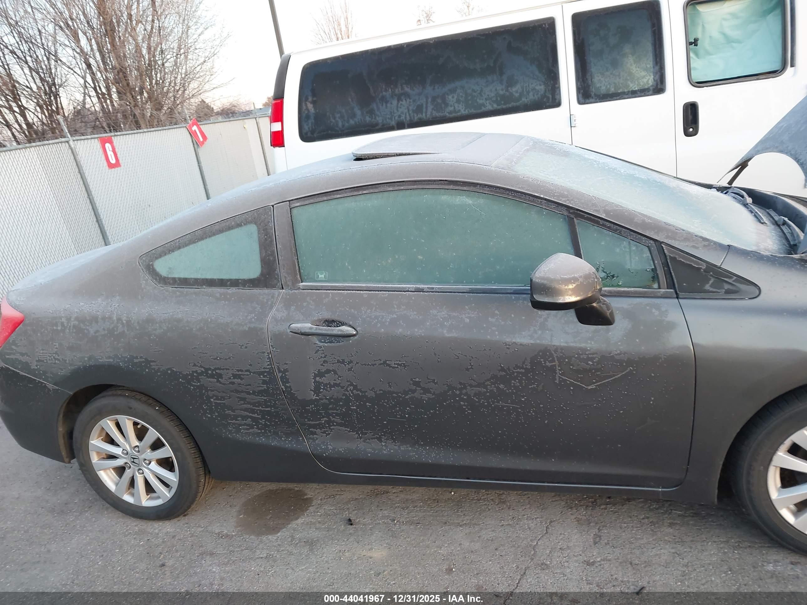 HONDA CIVIC image 6