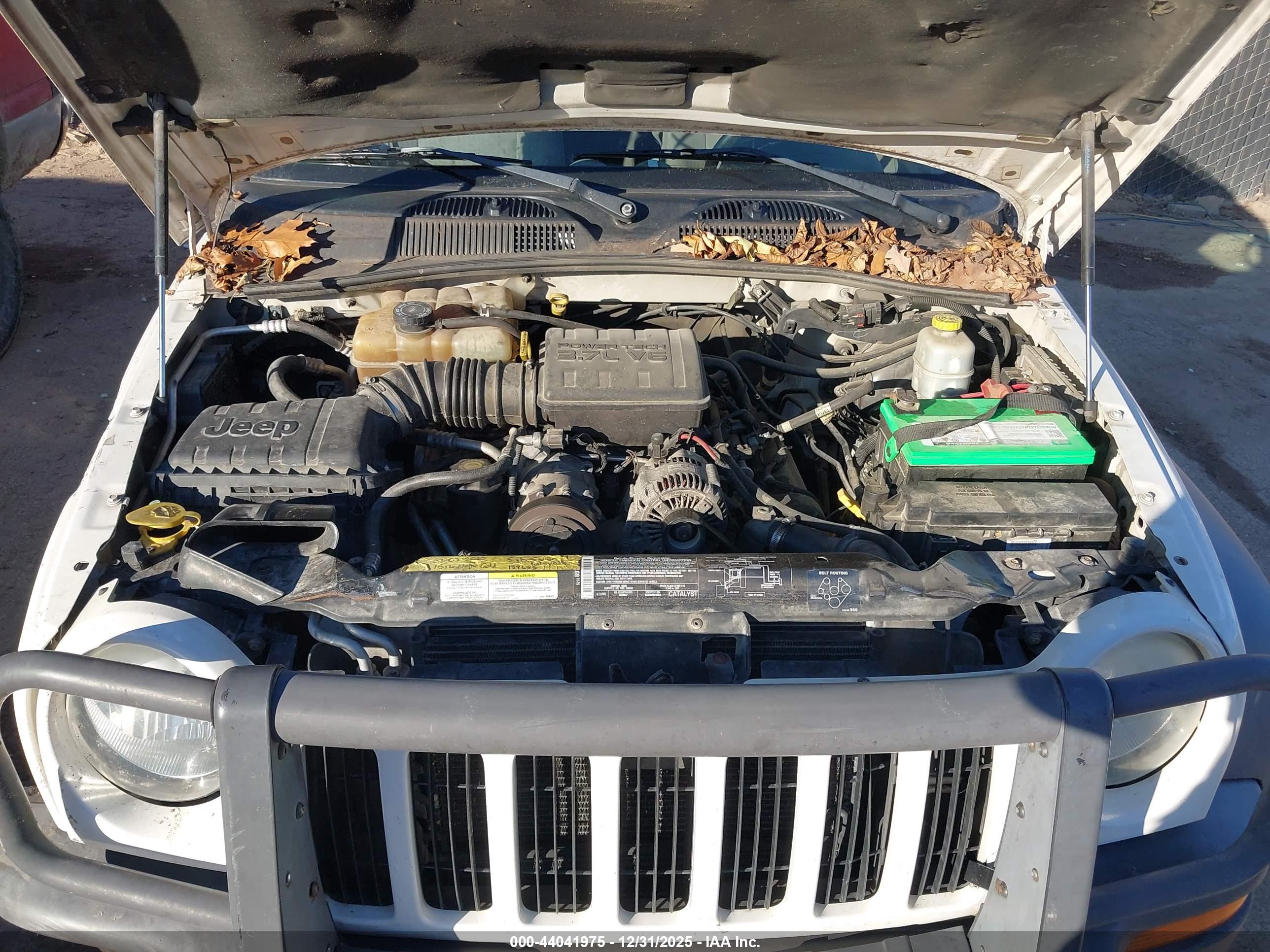 JEEP LIBERTY image 10