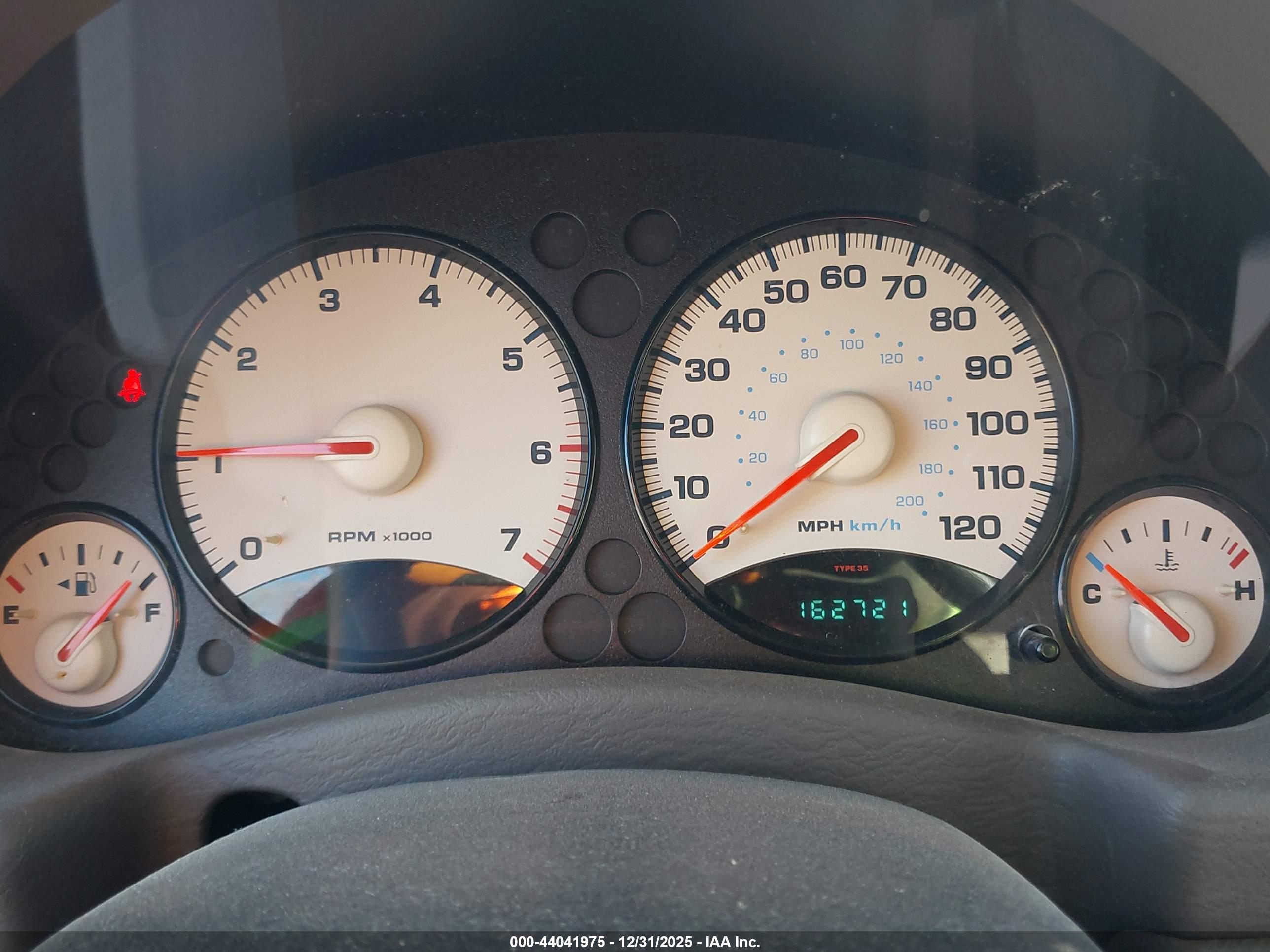 JEEP LIBERTY image 7