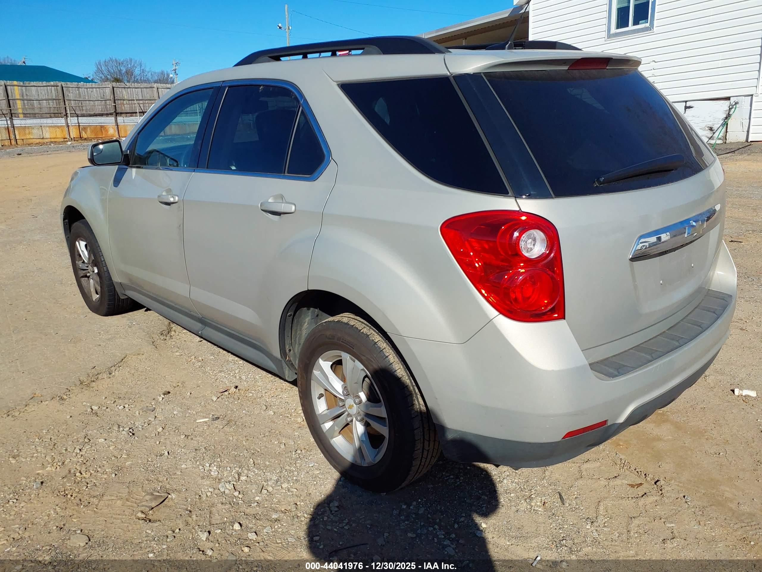 CHEVROLET EQUINOX image 3