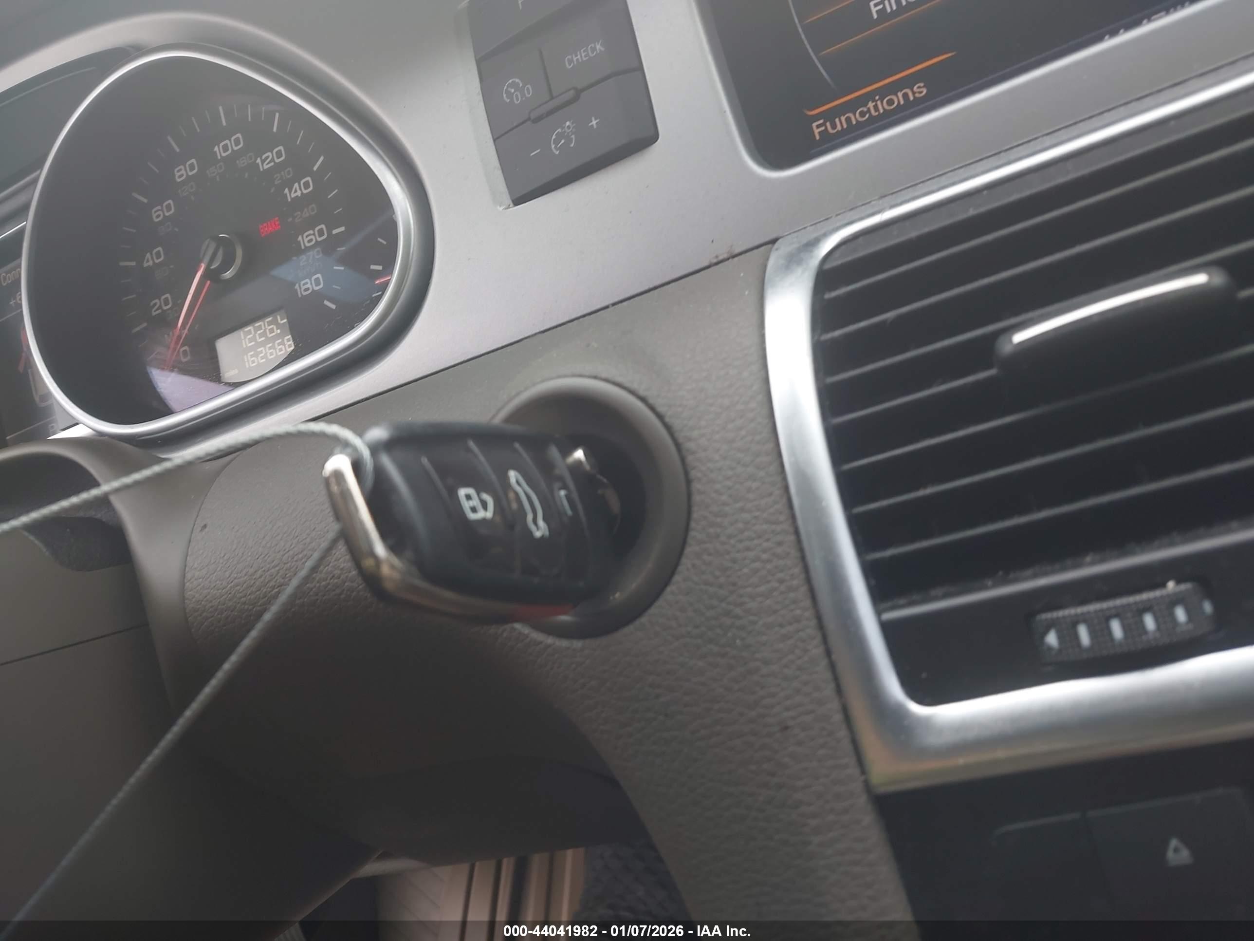 AUDI Q7 image 11