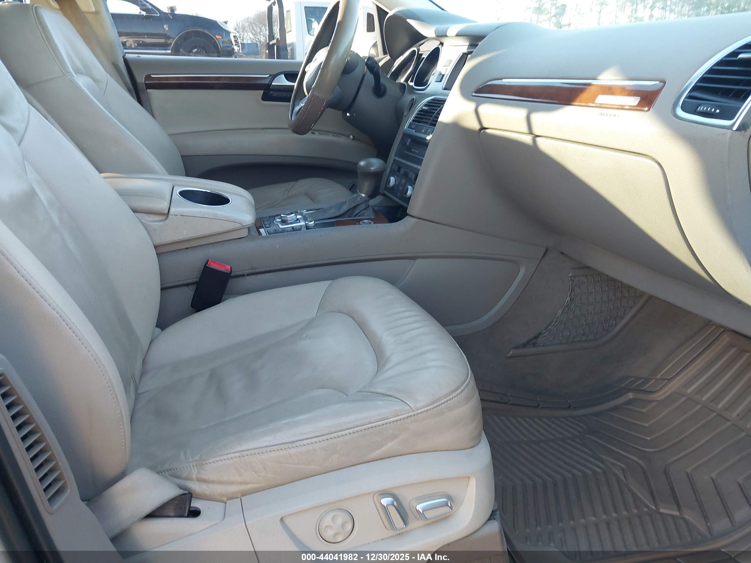 AUDI Q7 image 5