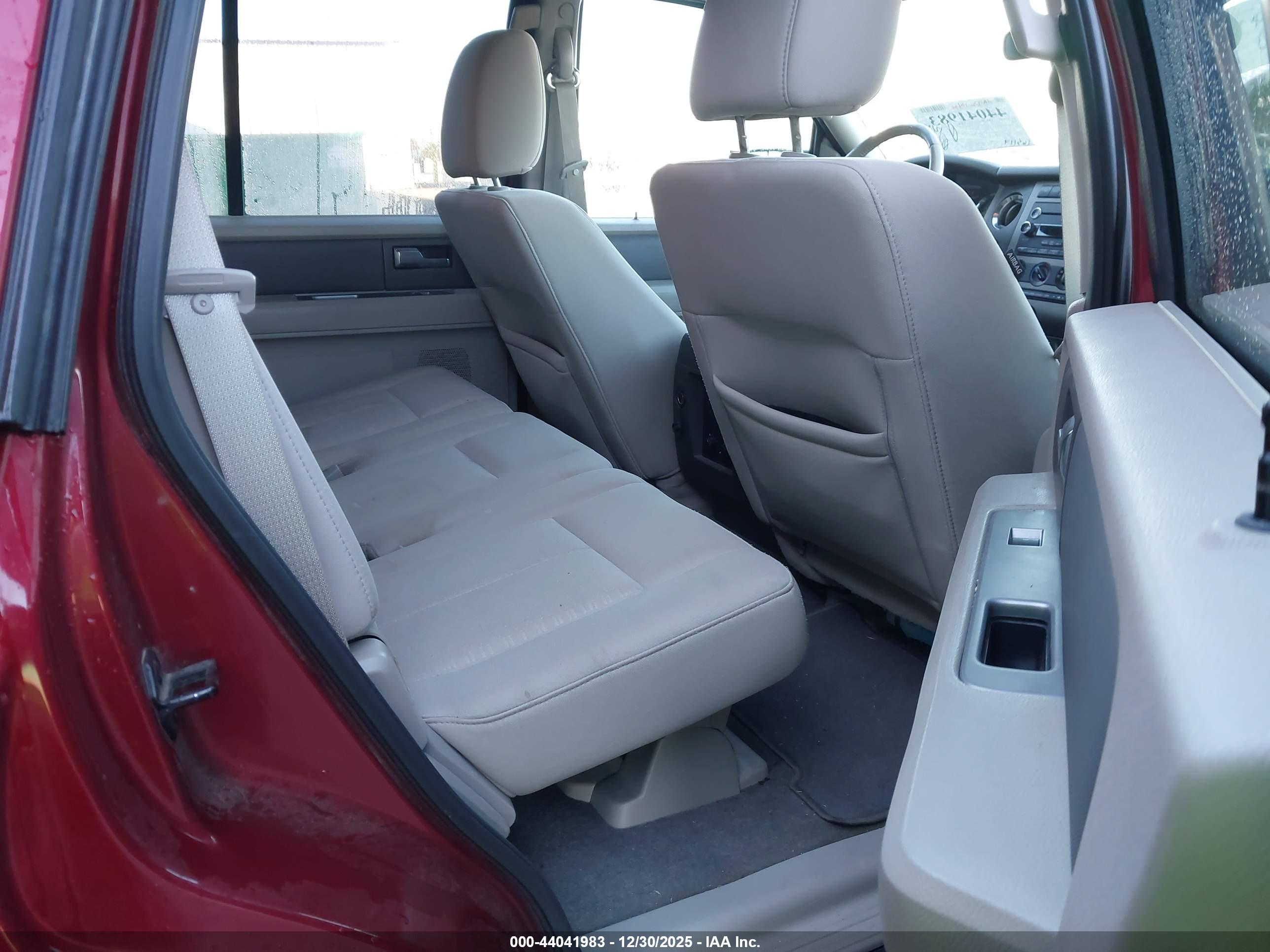 FORD EXPEDITION image 8