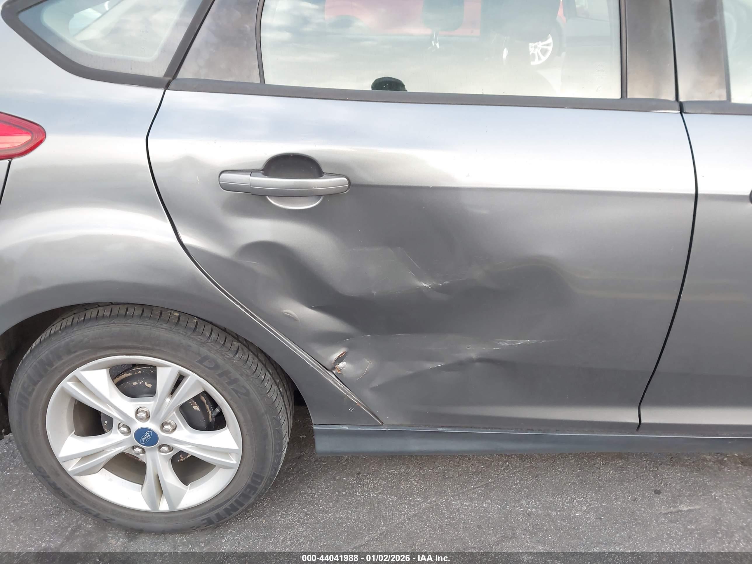 FORD FOCUS image 6