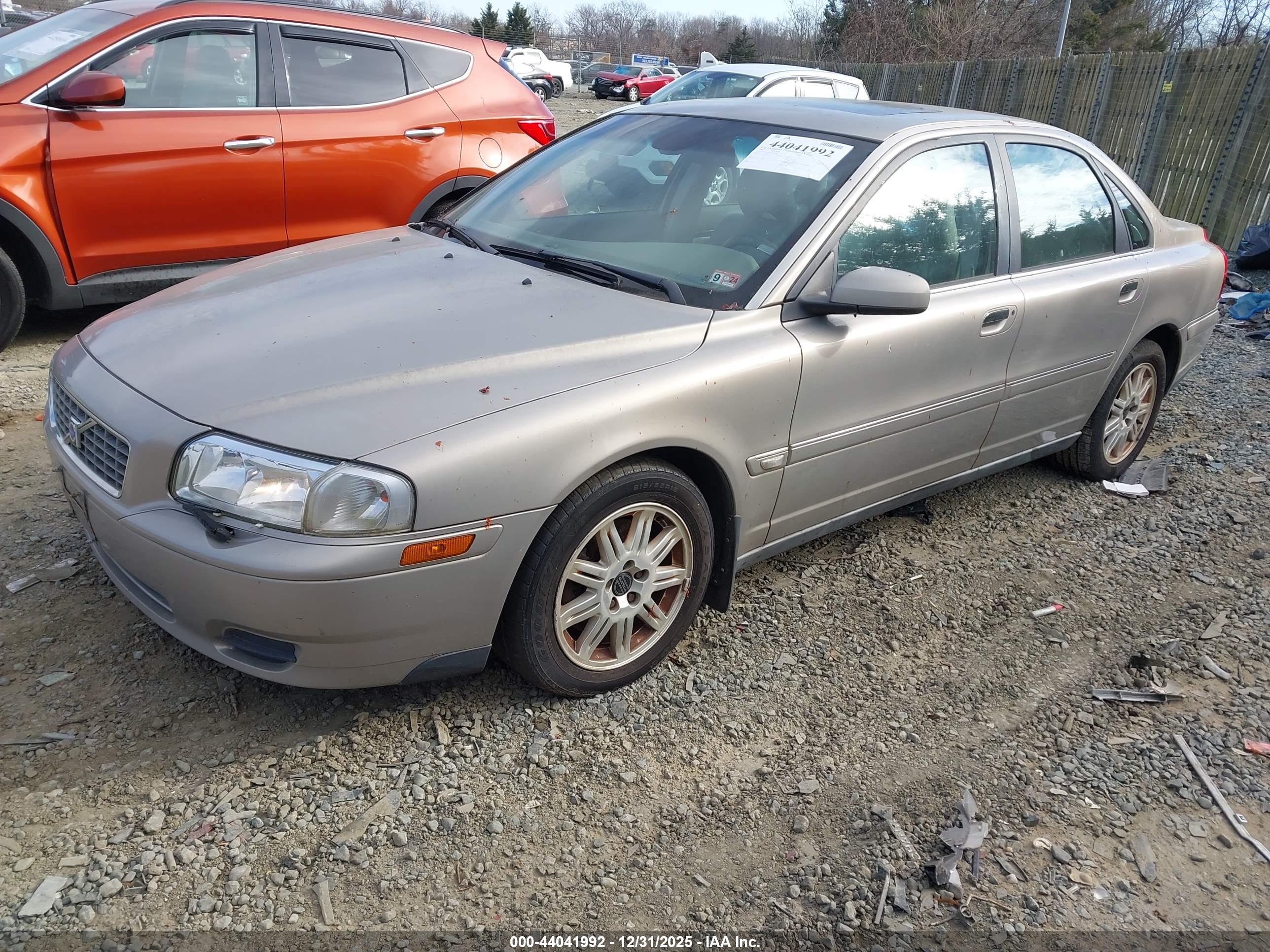 VOLVO S80 image 2