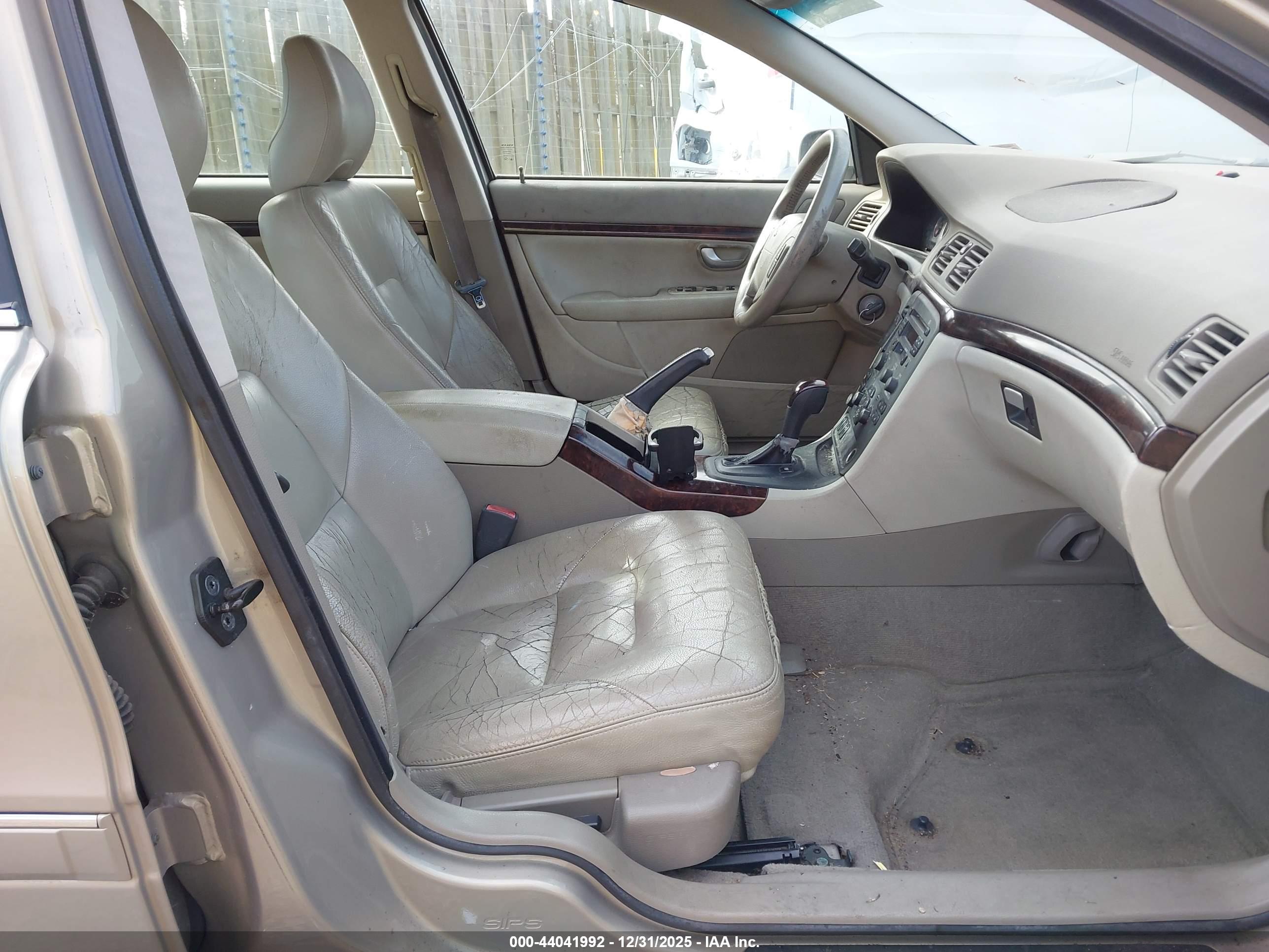 VOLVO S80 image 5