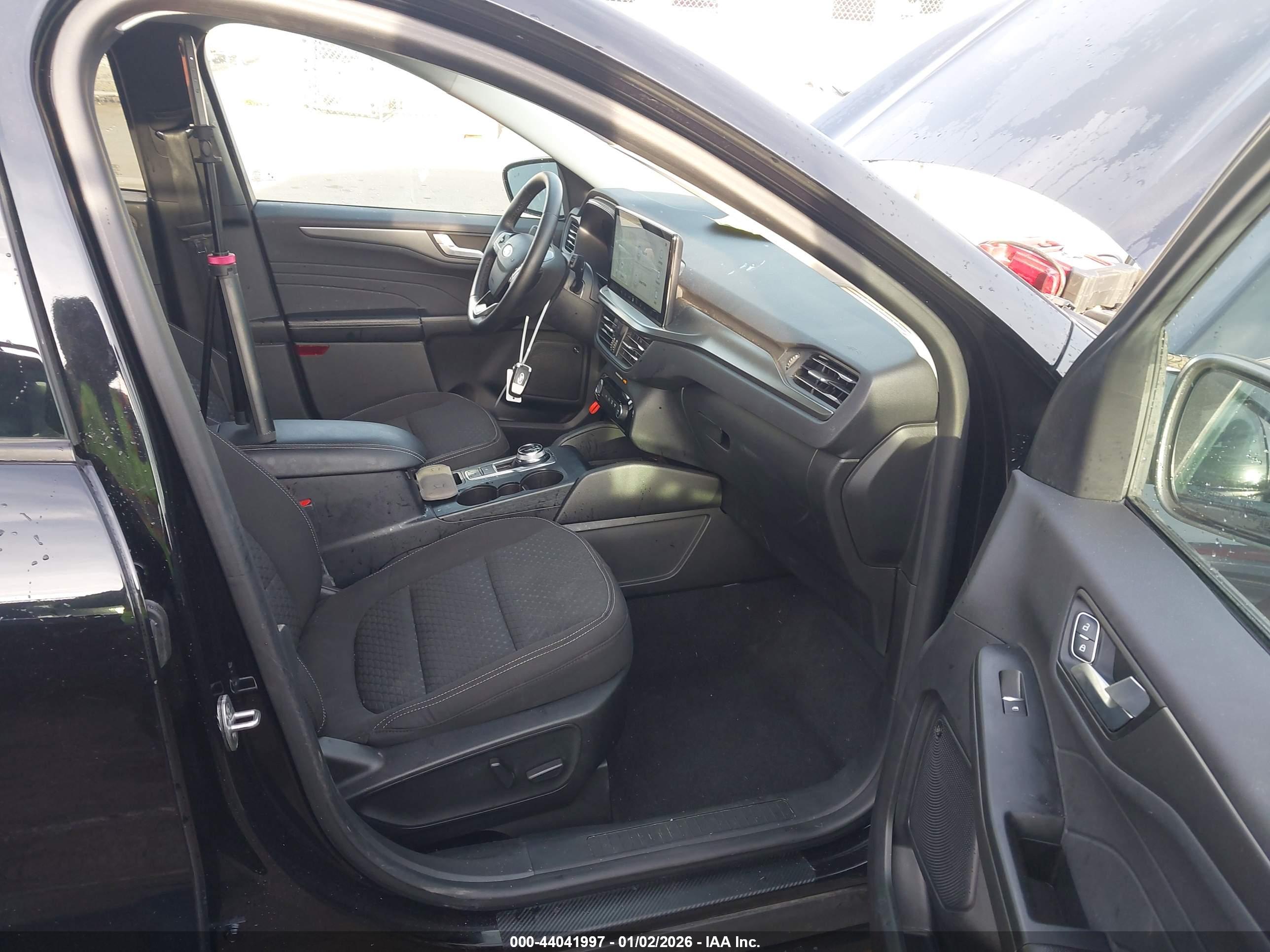 FORD ESCAPE image 5