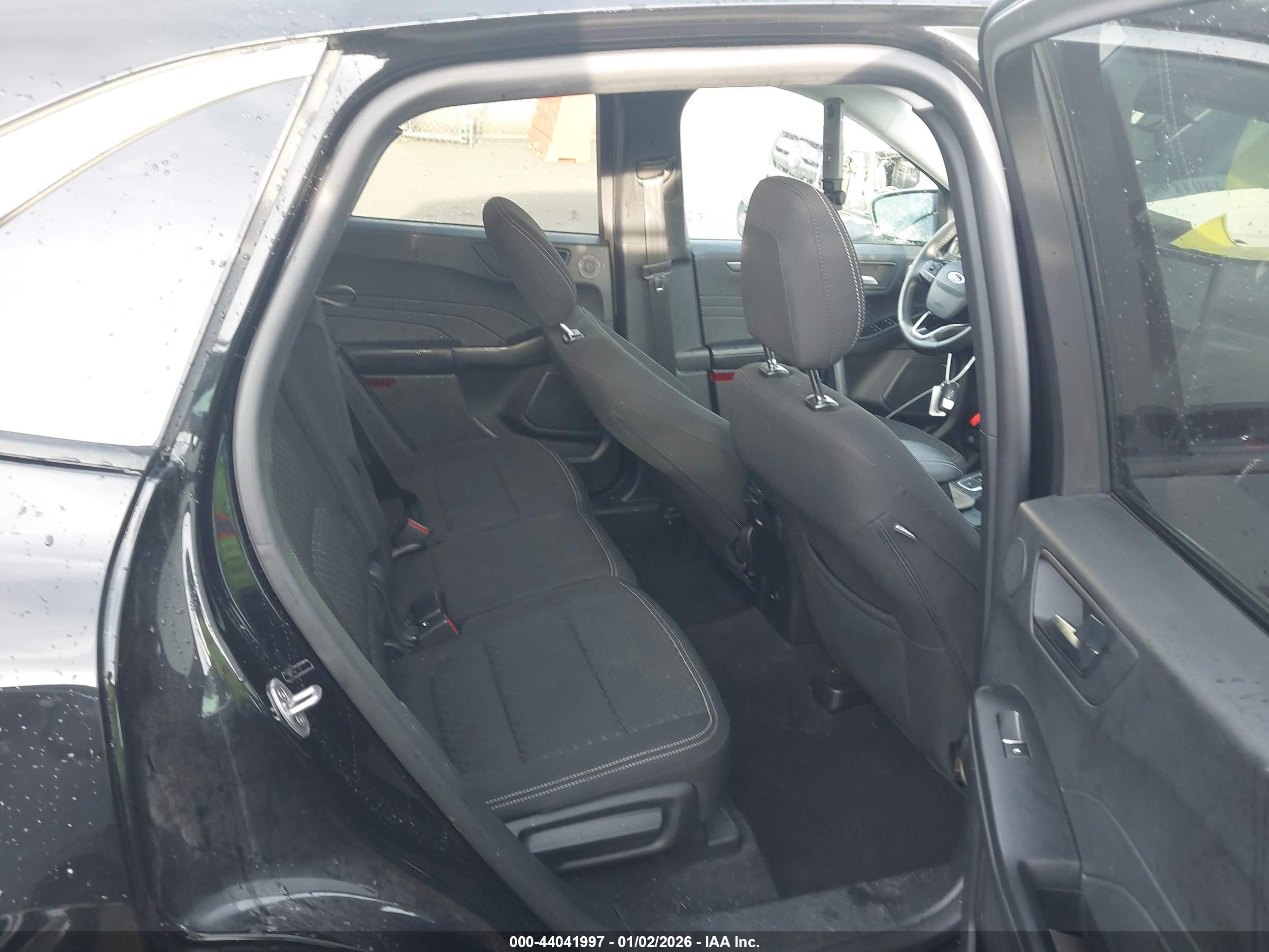 FORD ESCAPE image 8