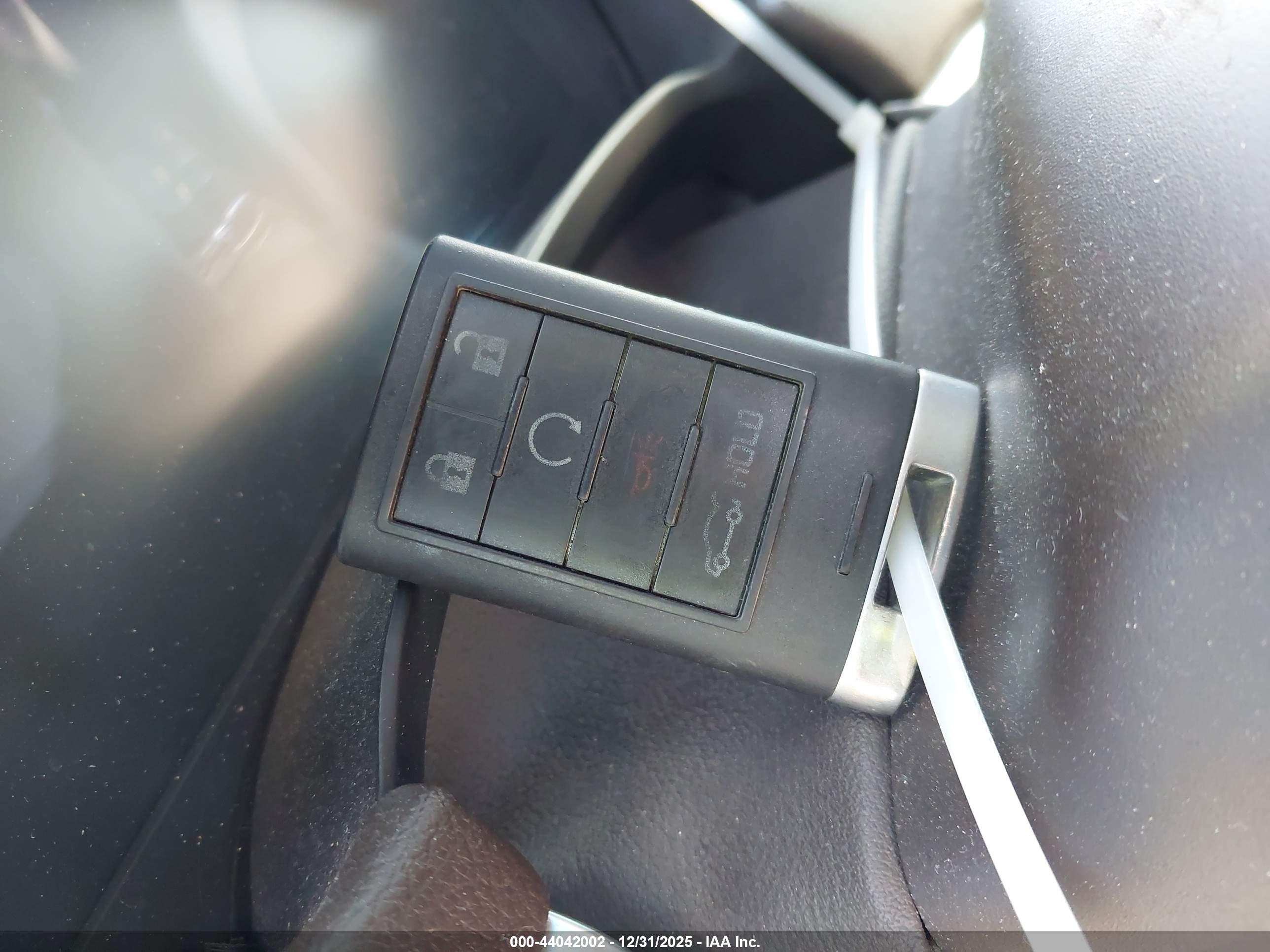 CADILLAC XTS image 11