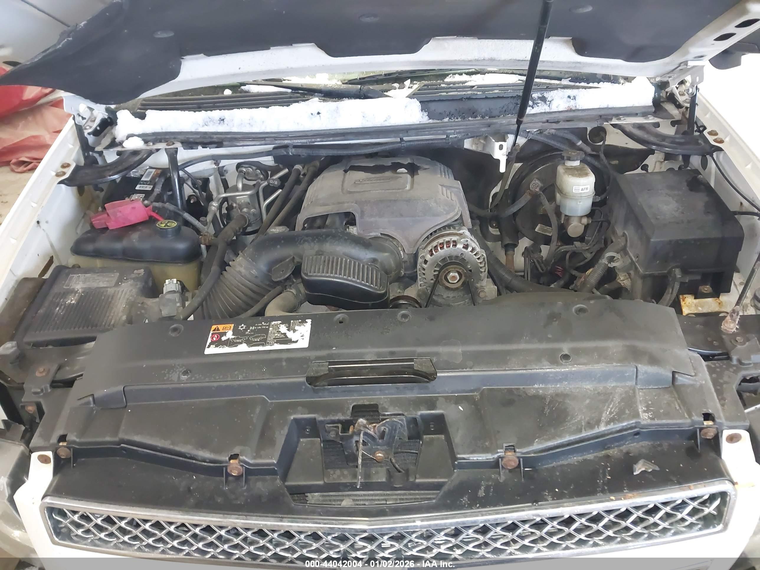 CHEVROLET TAHOE image 10