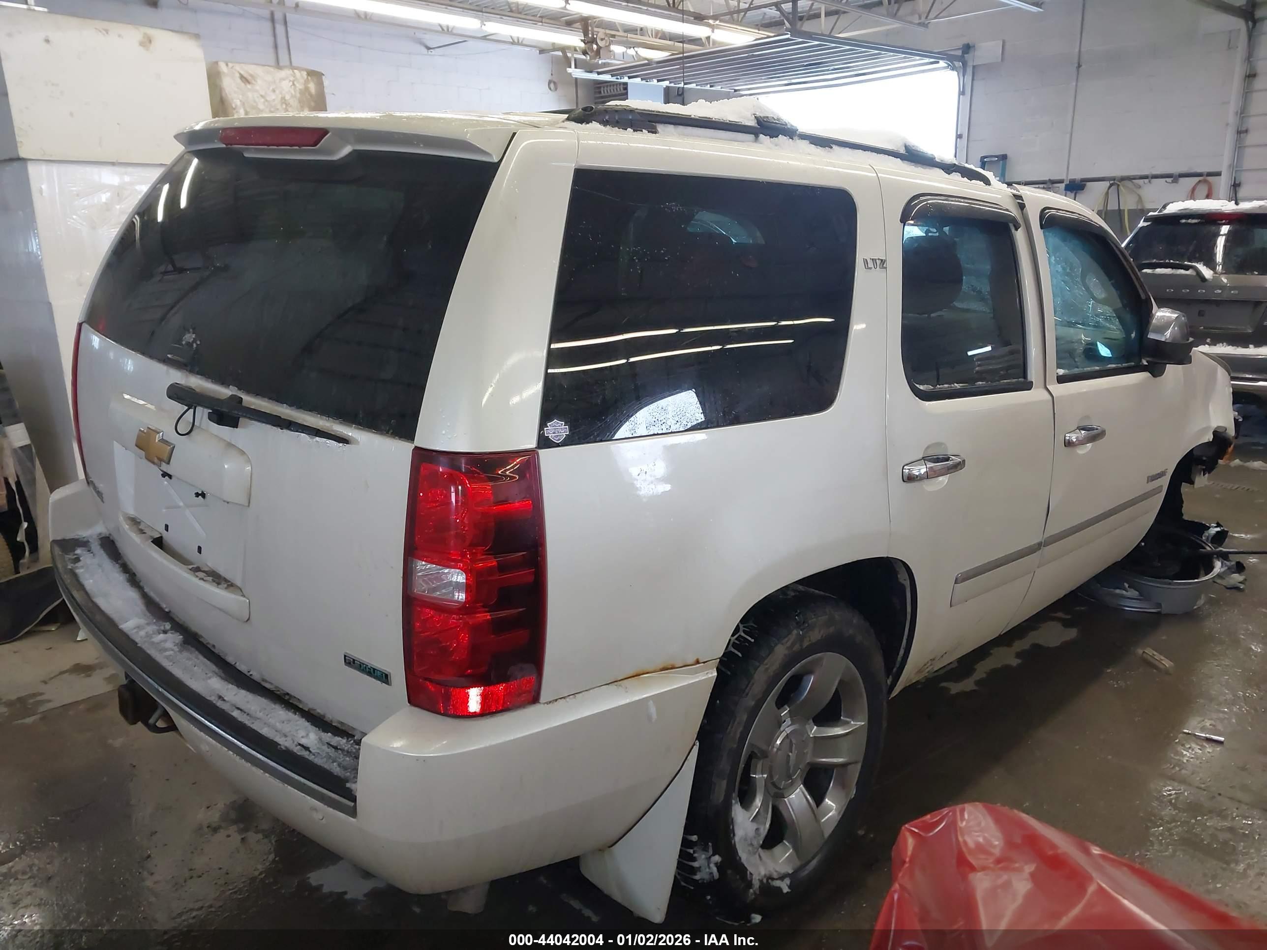 CHEVROLET TAHOE image 4