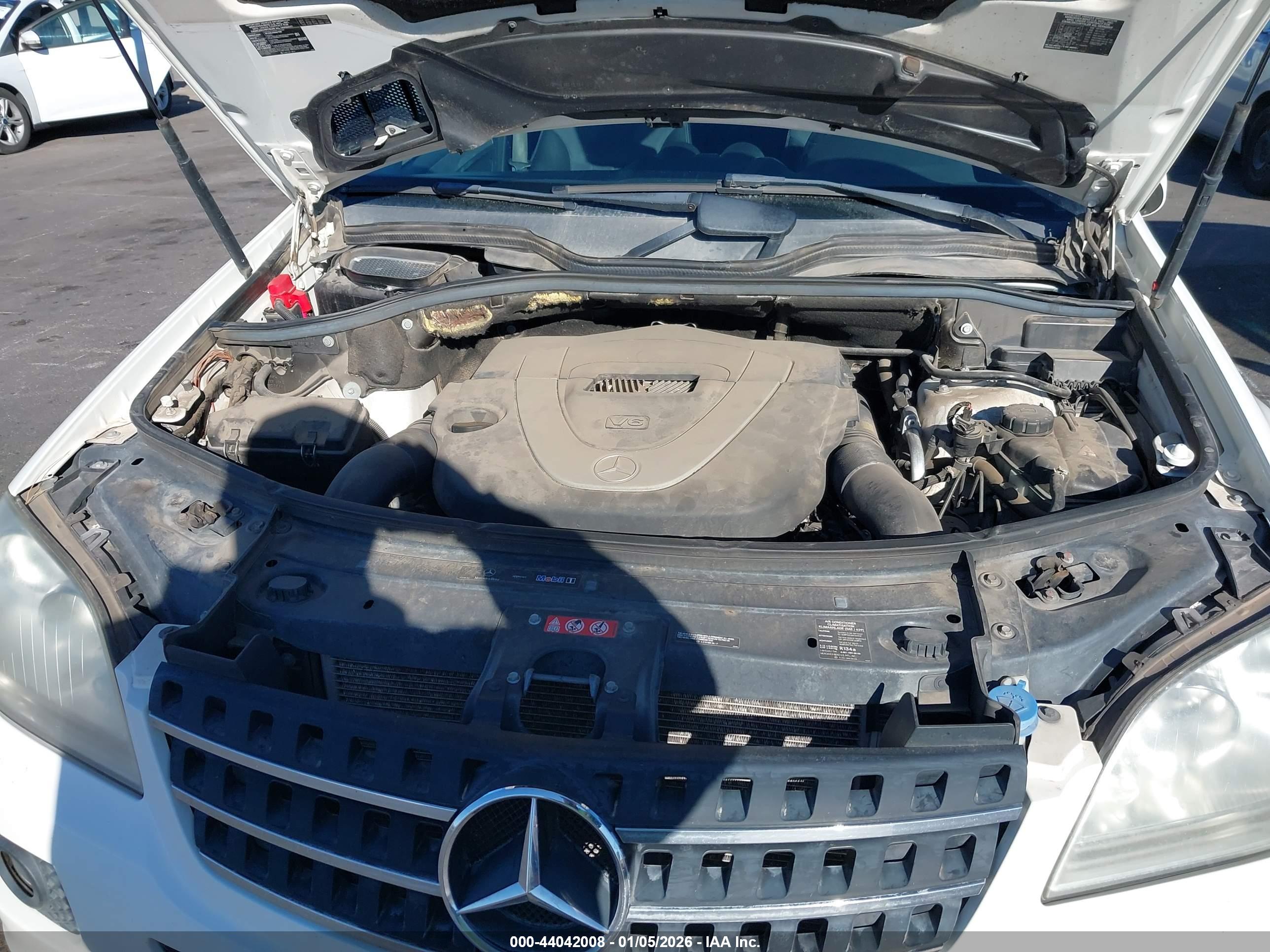 MERCEDES-BENZ ML image 10