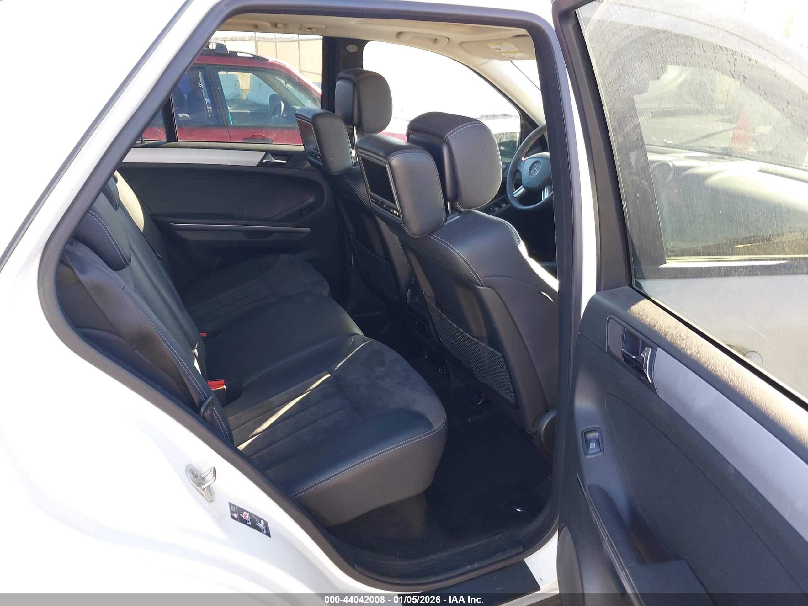 MERCEDES-BENZ ML image 8